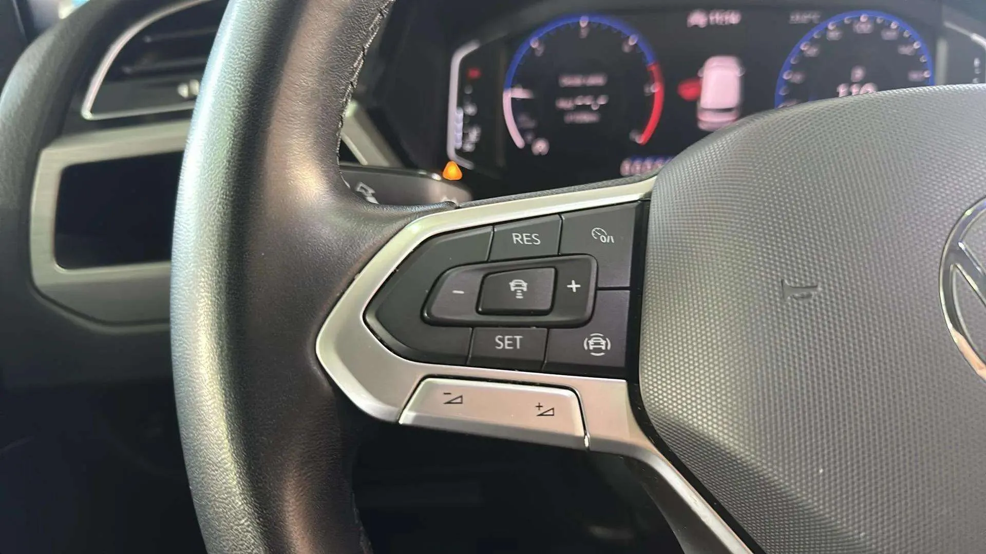 Volkswagen Touran "más" 2.0 TDI DSG - foto 11