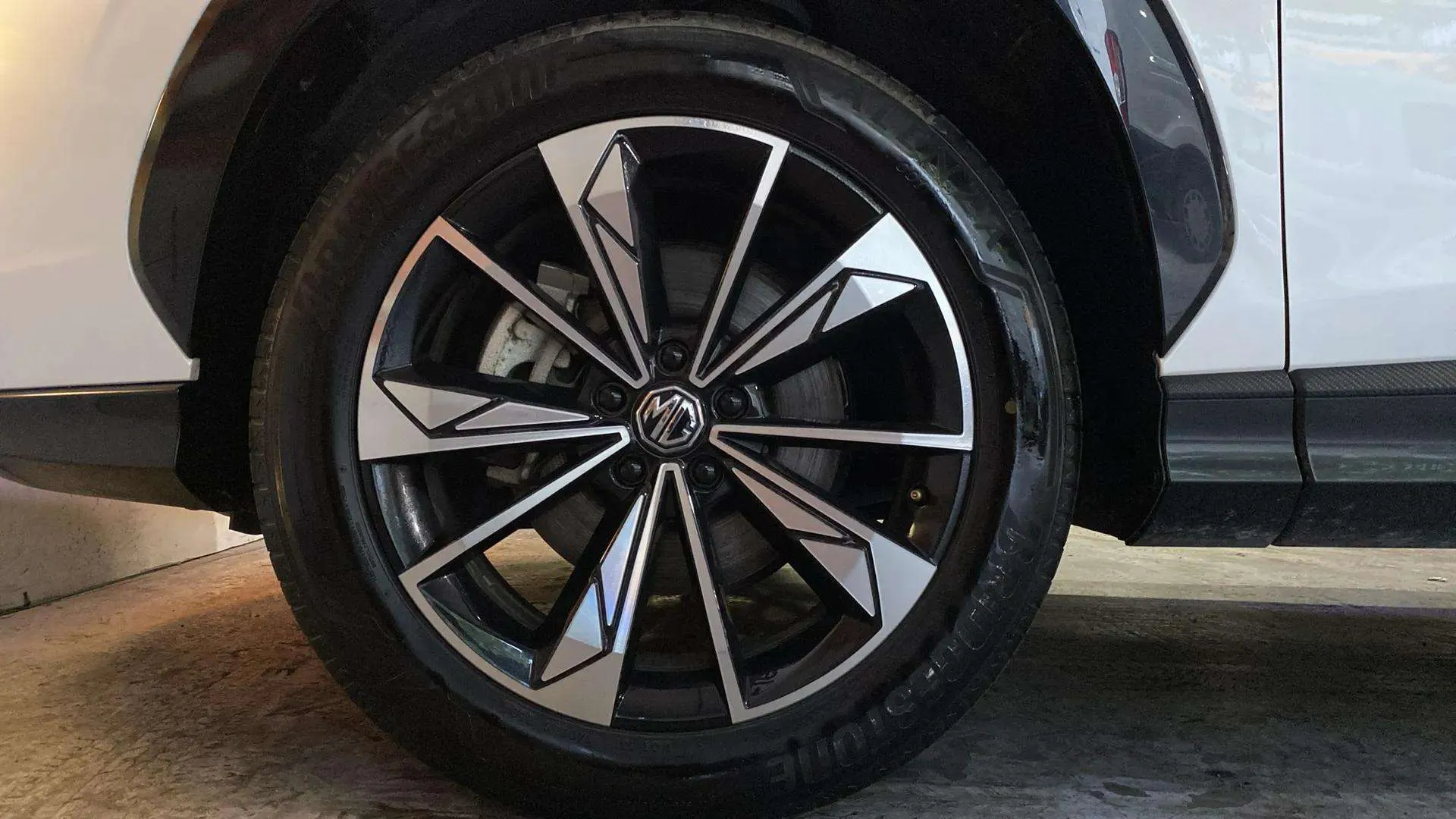 MG HS 1.5T Luxury DCT - foto 20