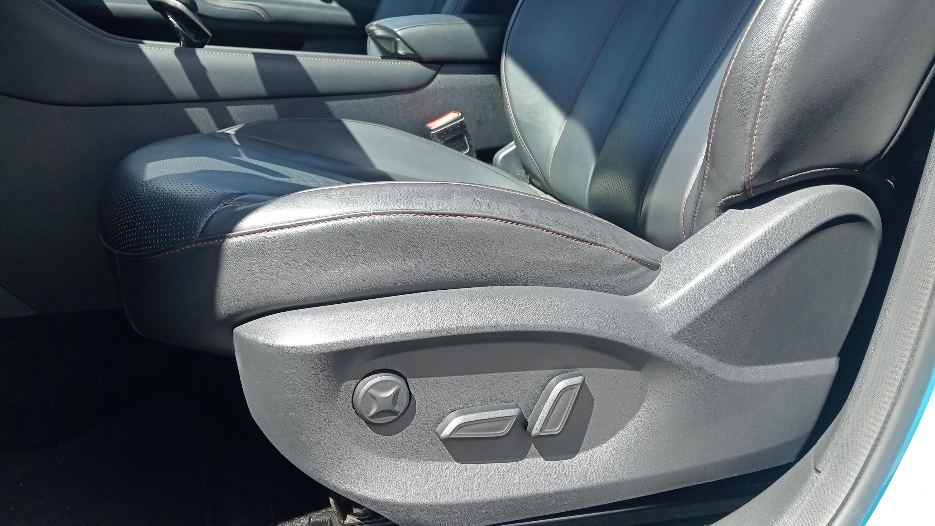 MG HS 1.5T Luxury DCT - foto 22