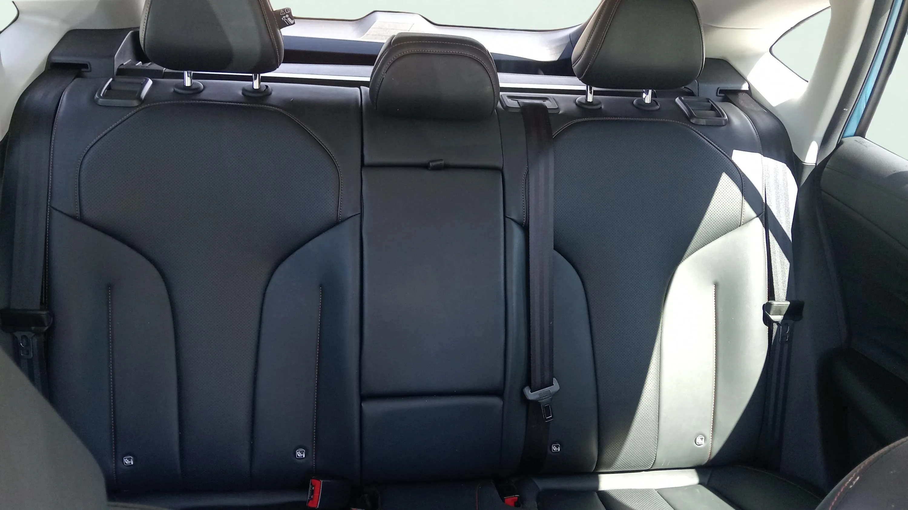 MG HS 1.5T Luxury DCT - foto 19