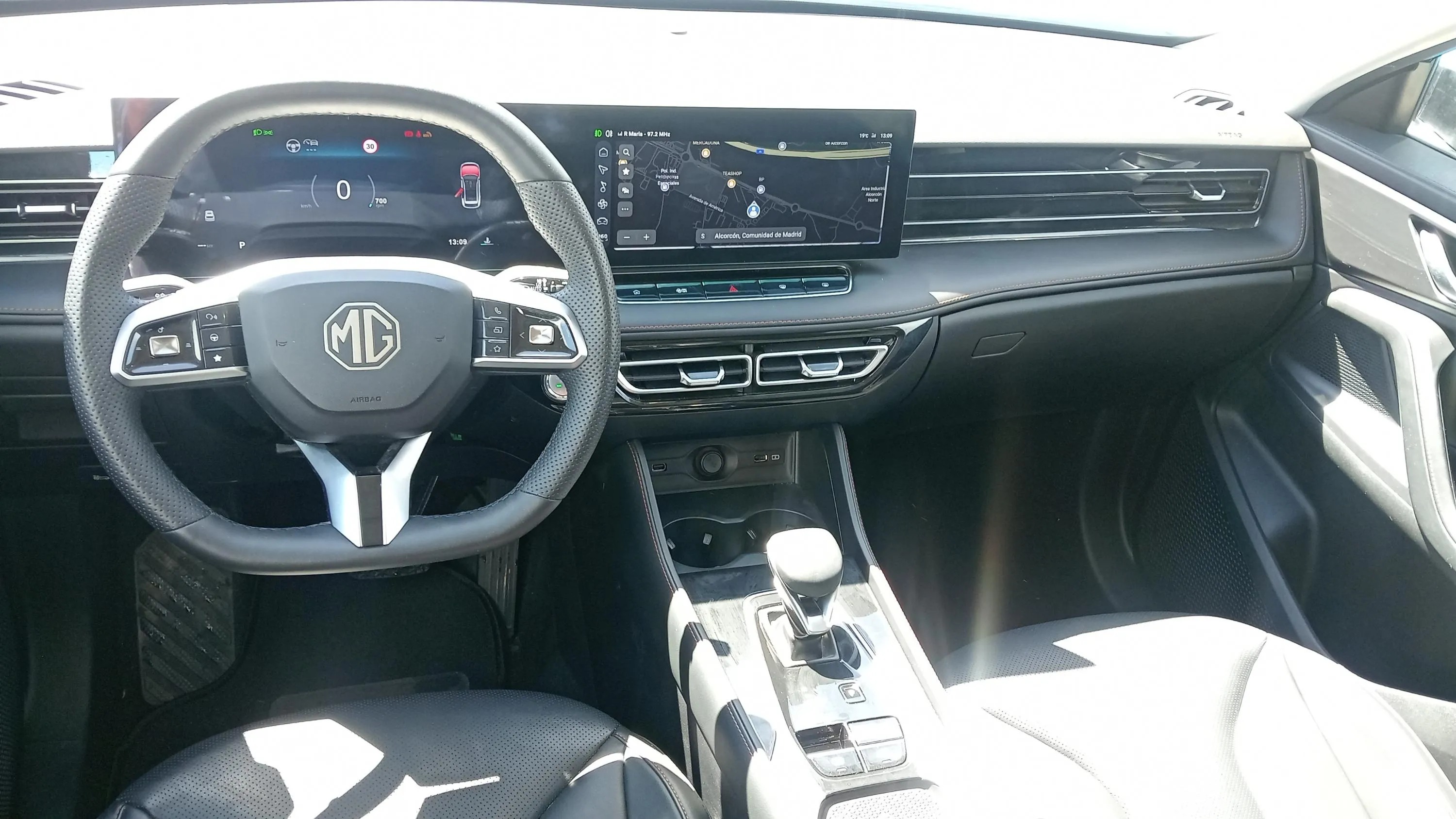 MG HS 1.5T Luxury DCT - foto 15
