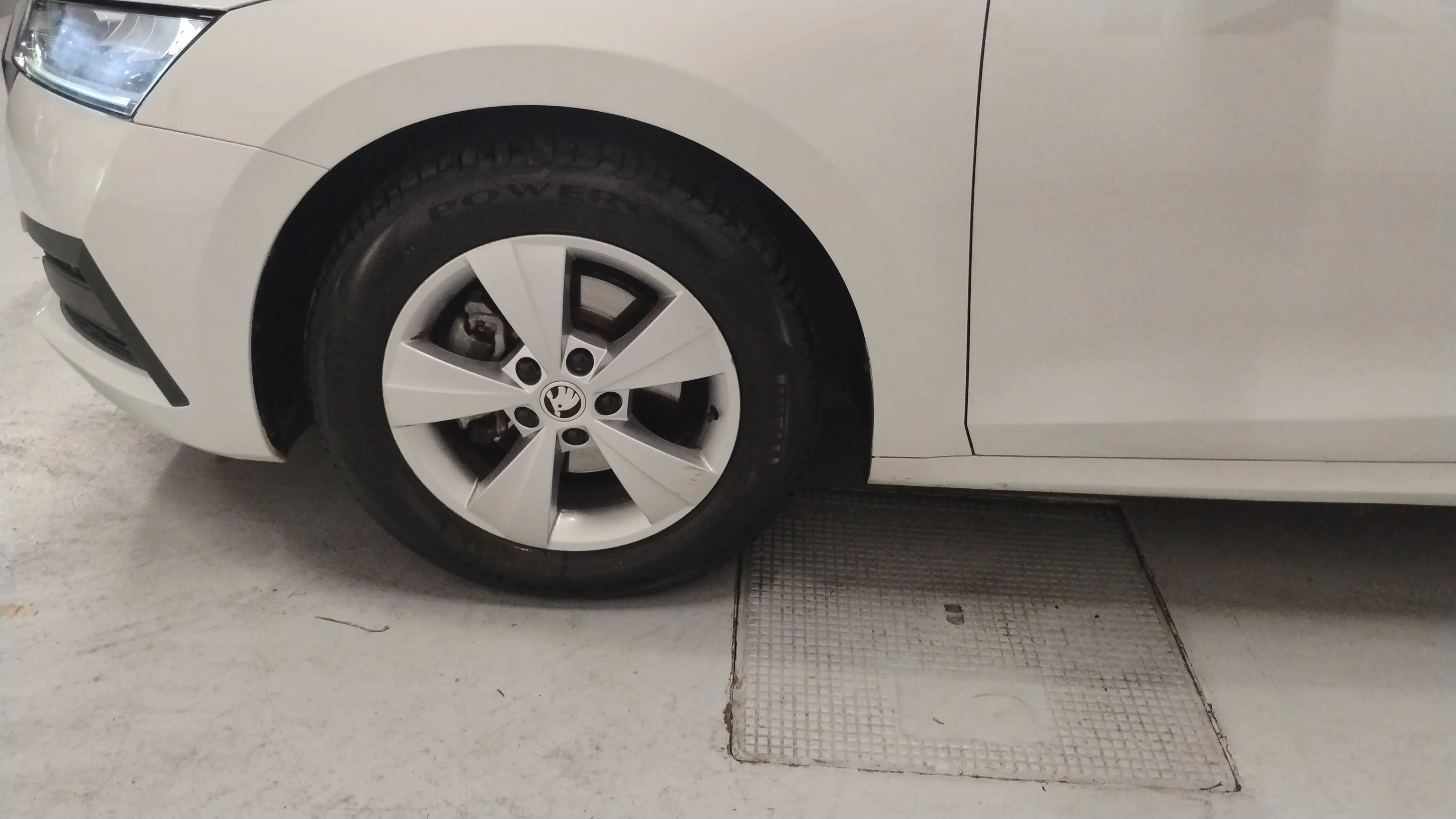 Škoda Octavia Combi 1.0 TSI DSG mHEV Ambi. - foto 14