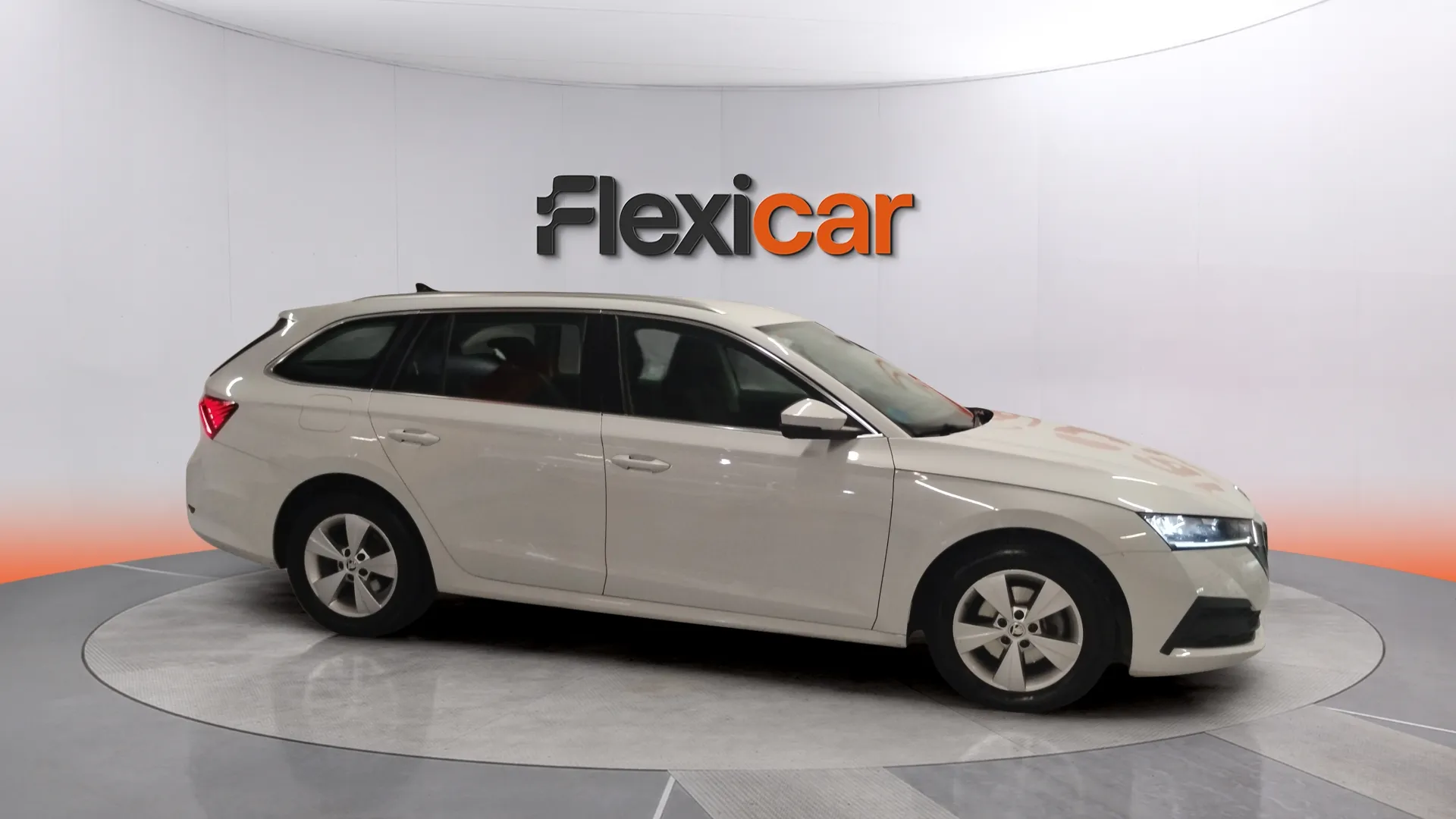 Škoda Octavia Combi 1.0 TSI DSG mHEV Ambi. - foto 4