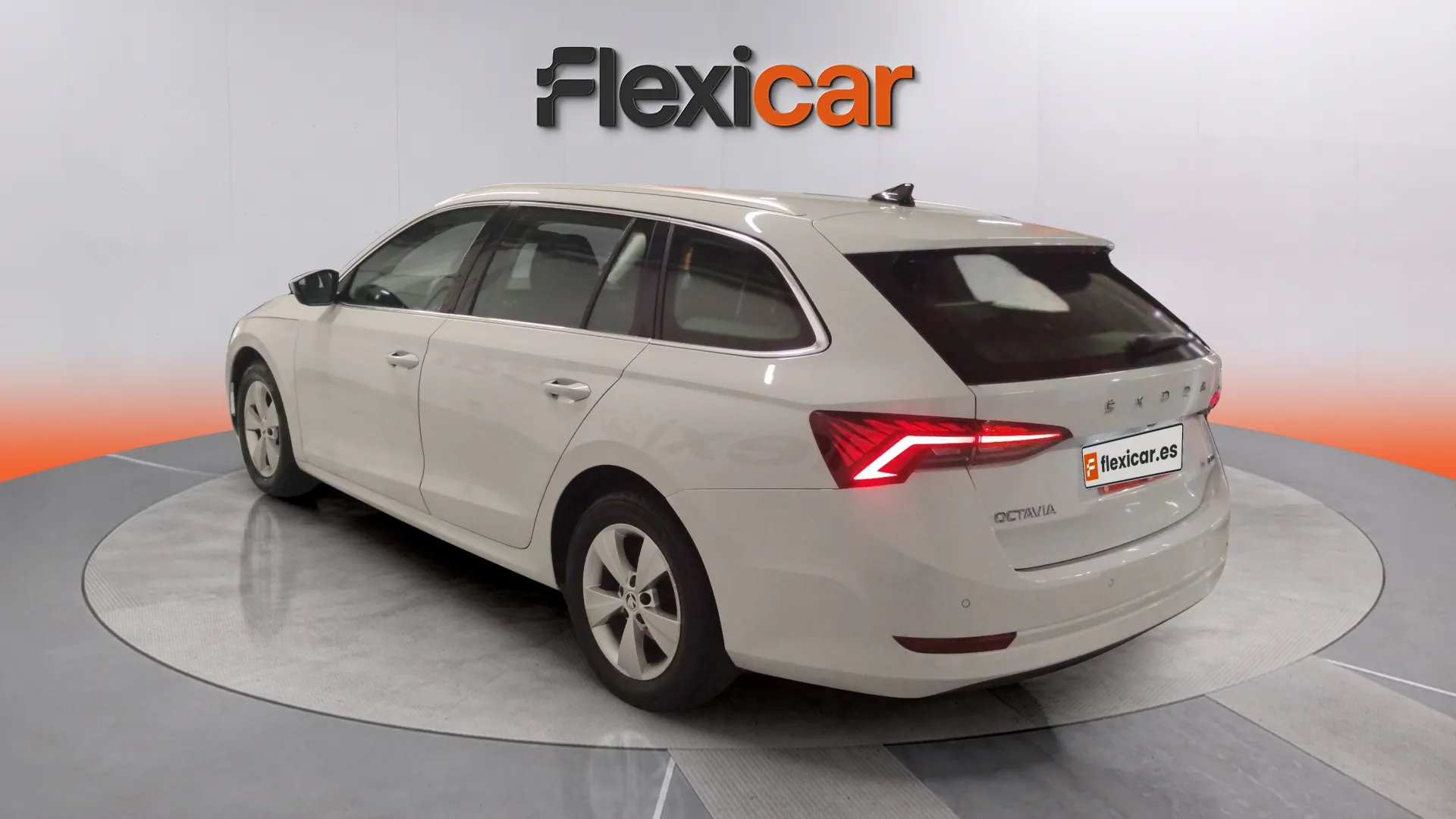 Škoda Octavia Combi 1.0 TSI DSG mHEV Ambi. - foto 3