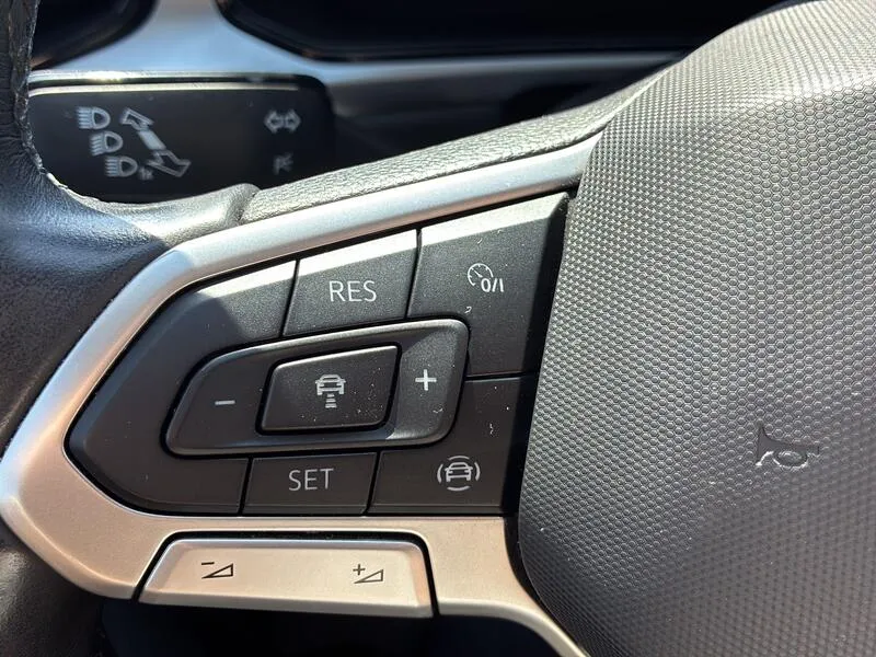 Volkswagen T-Roc Life 1.0 TSI - foto 37