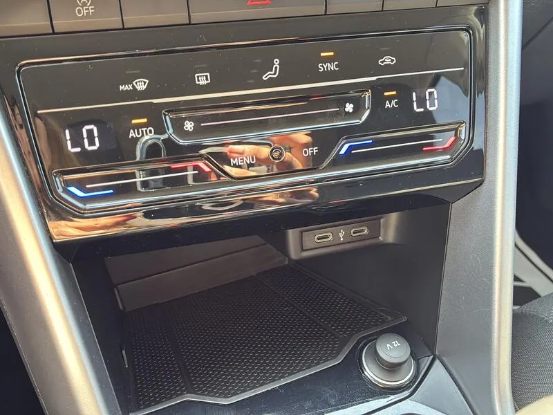 Volkswagen T-Roc Life 1.0 TSI - foto 39