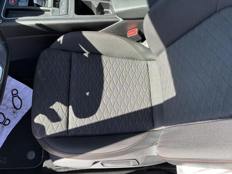 SEAT León 2.0 TDI DSG-7 FR - foto 13