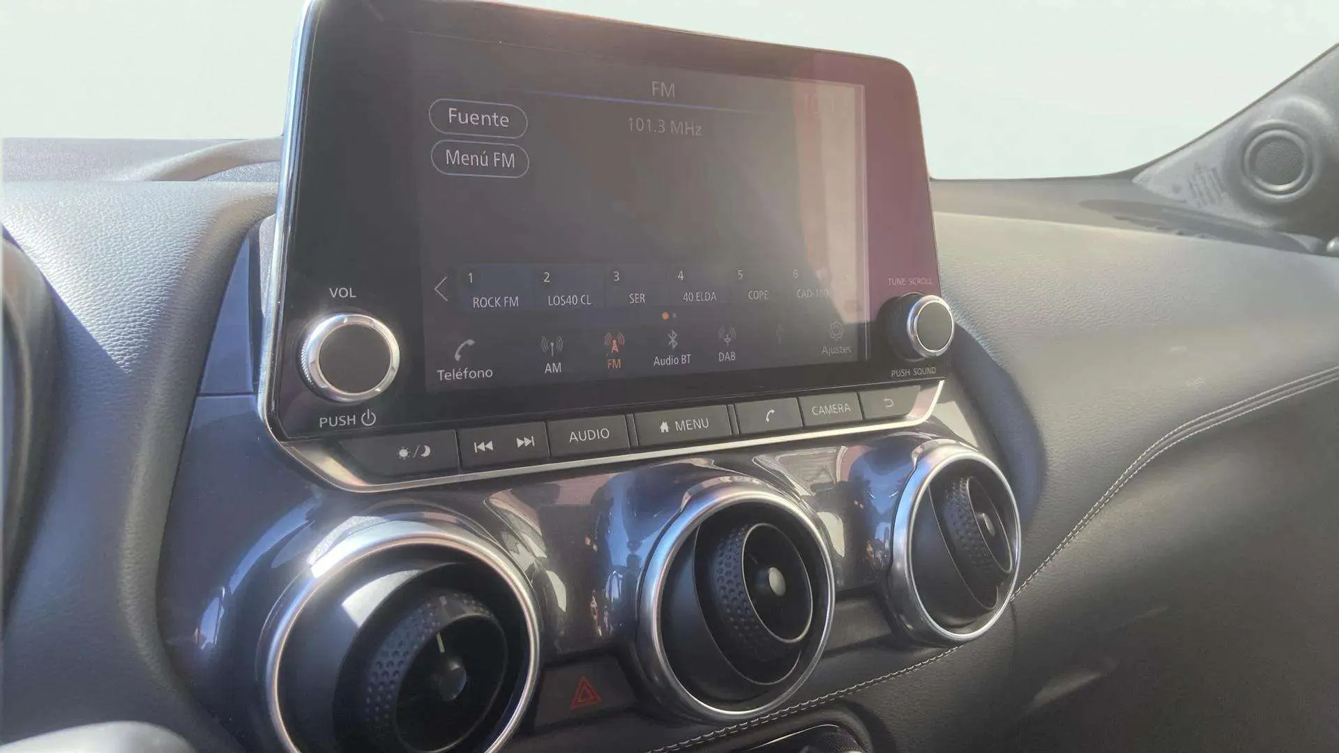 Nissan Juke DIG-T DCT N-Connecta - foto 17
