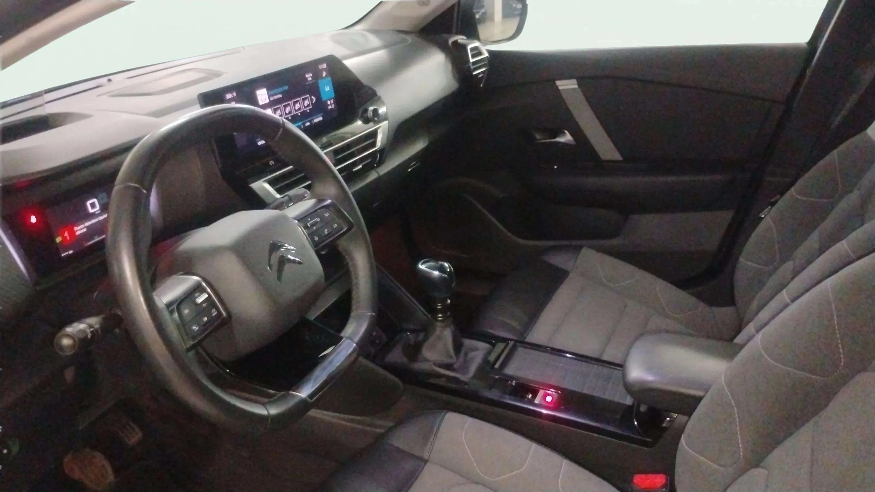 Citroën C4 BlueHDi 130 EAT8 Feel Pack - foto 6