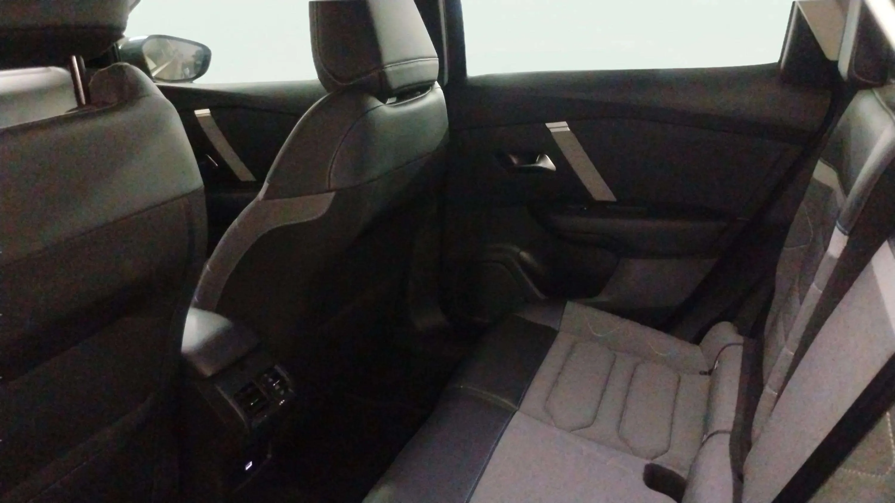 Citroën C4 BlueHDi 130 EAT8 Feel Pack - foto 13