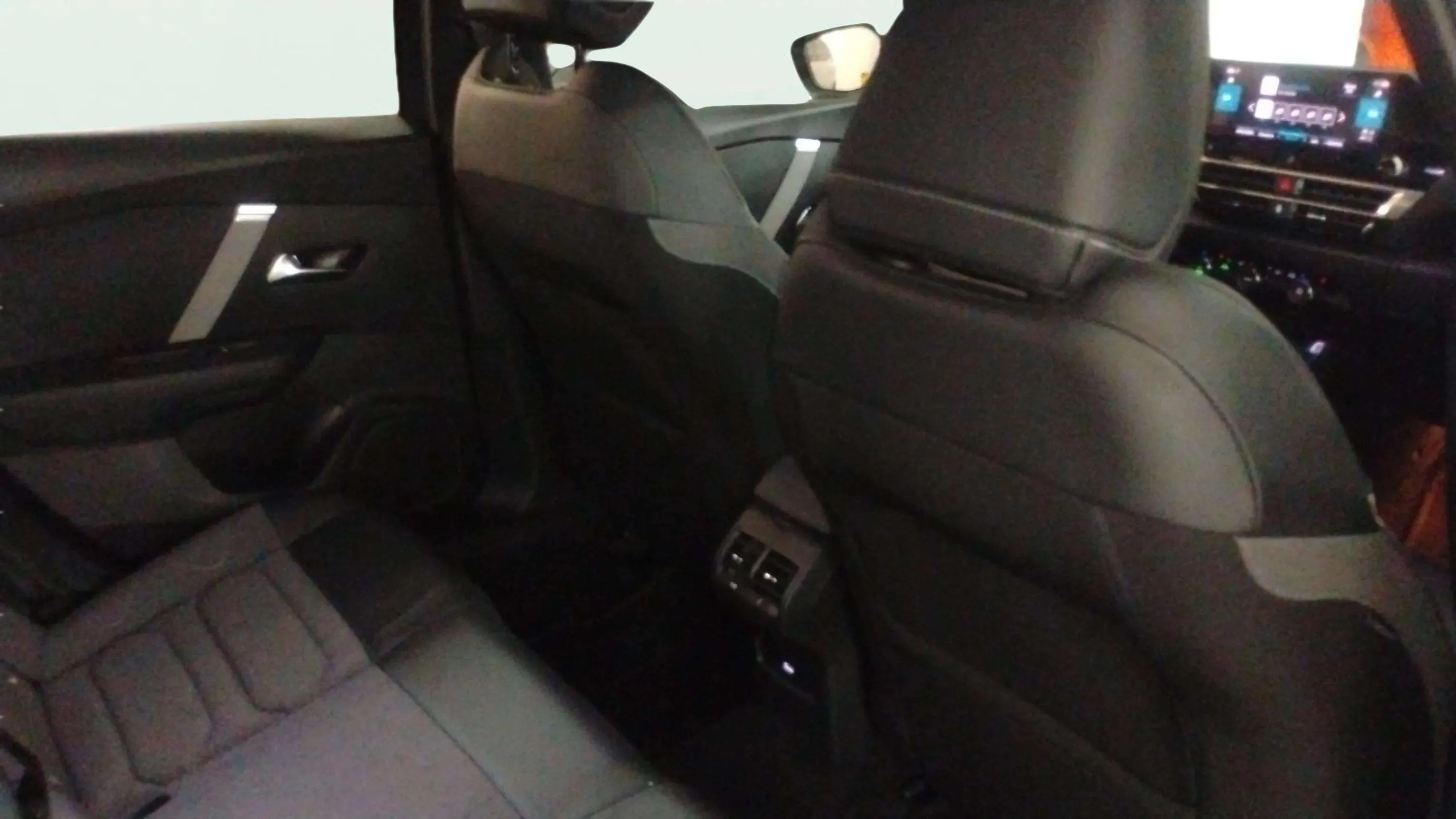 Citroën C4 BlueHDi 130 EAT8 Feel Pack - foto 15
