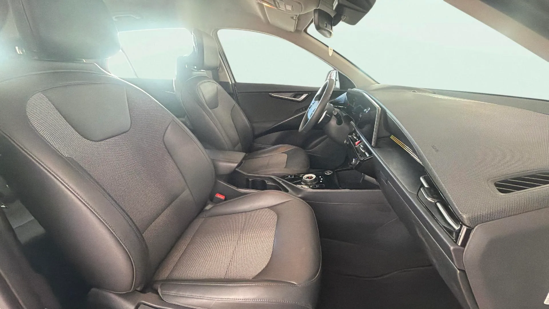 Kia Niro 1.6 GDi HEV Concept - foto 15