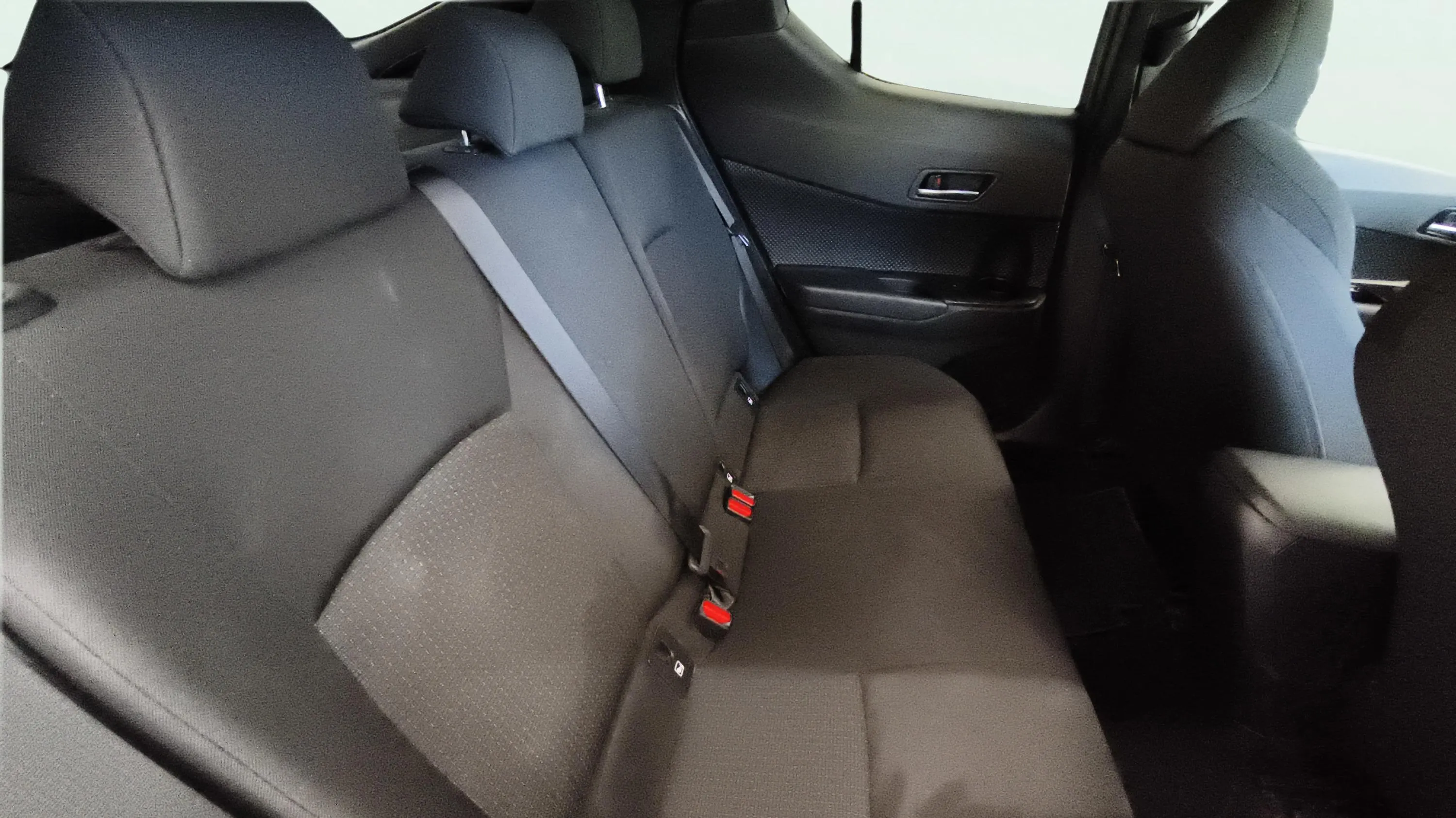 Toyota C-HR 1.8 125H Advance - foto 9