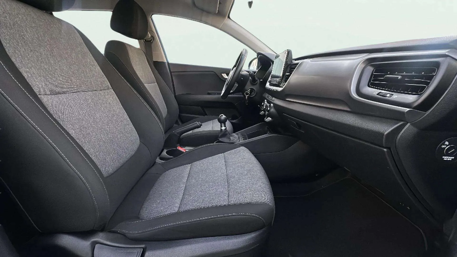Kia Stonic - foto 10