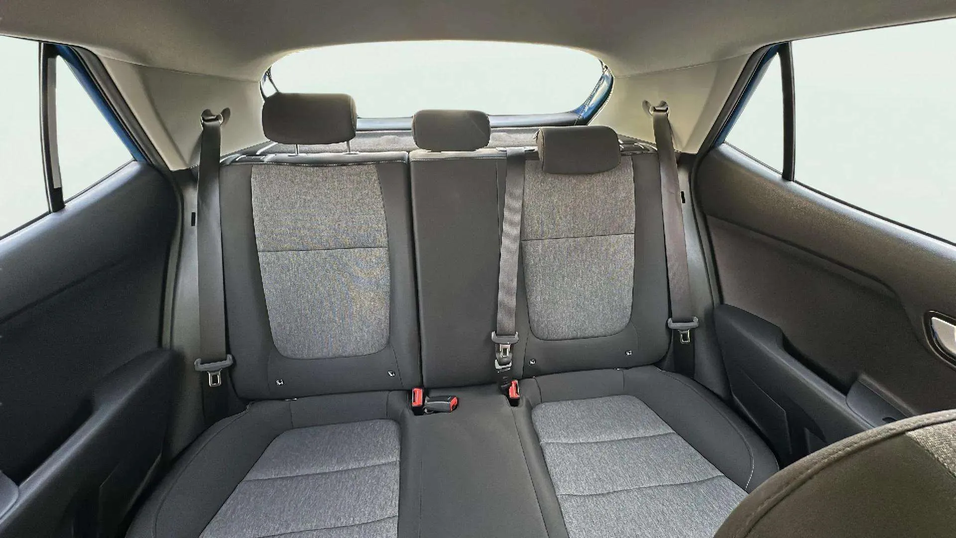 Kia Stonic - foto 12