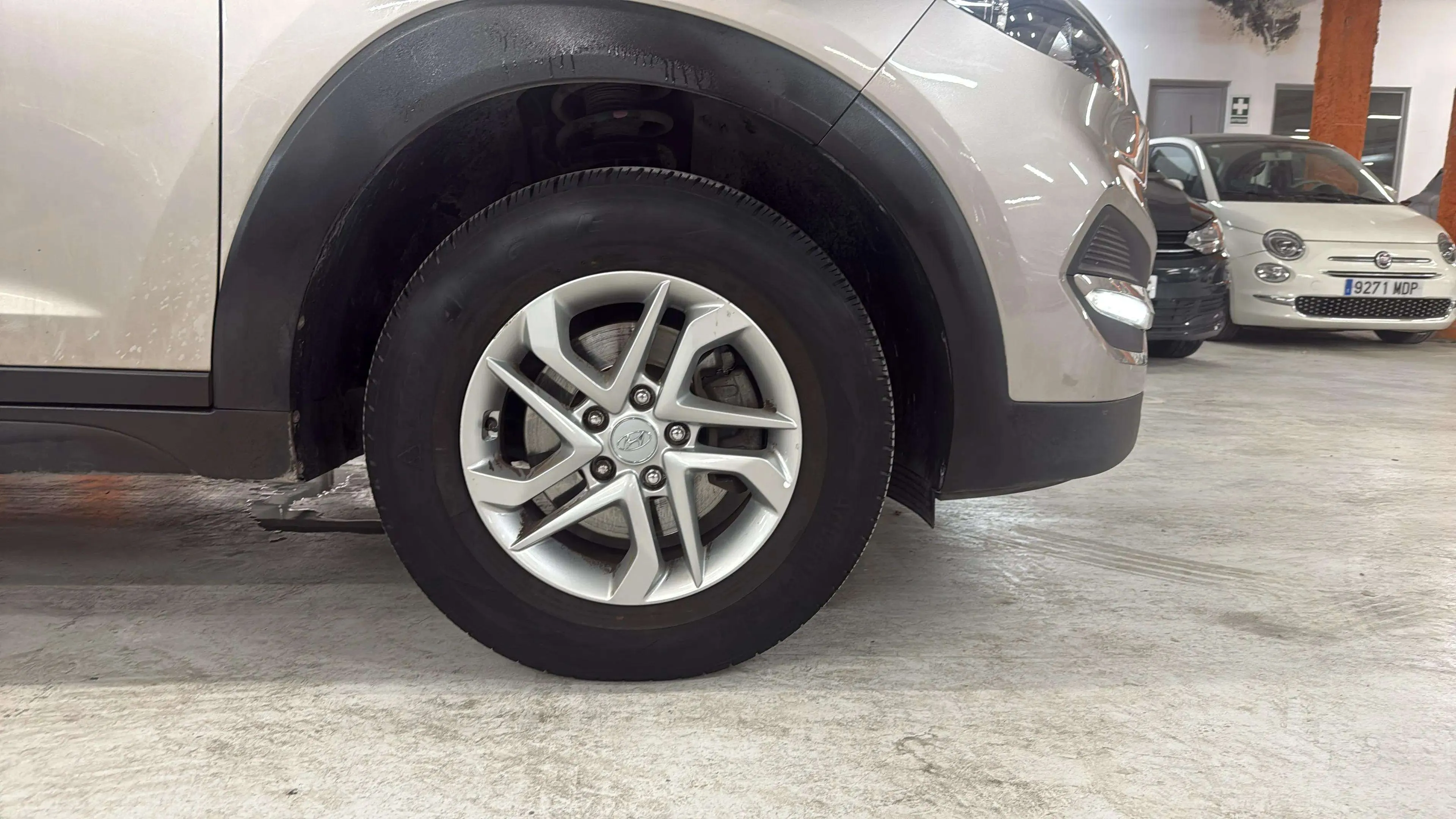 Hyundai Tucson 1.6 GDi BlueDrive Essence 4x2 - foto 17
