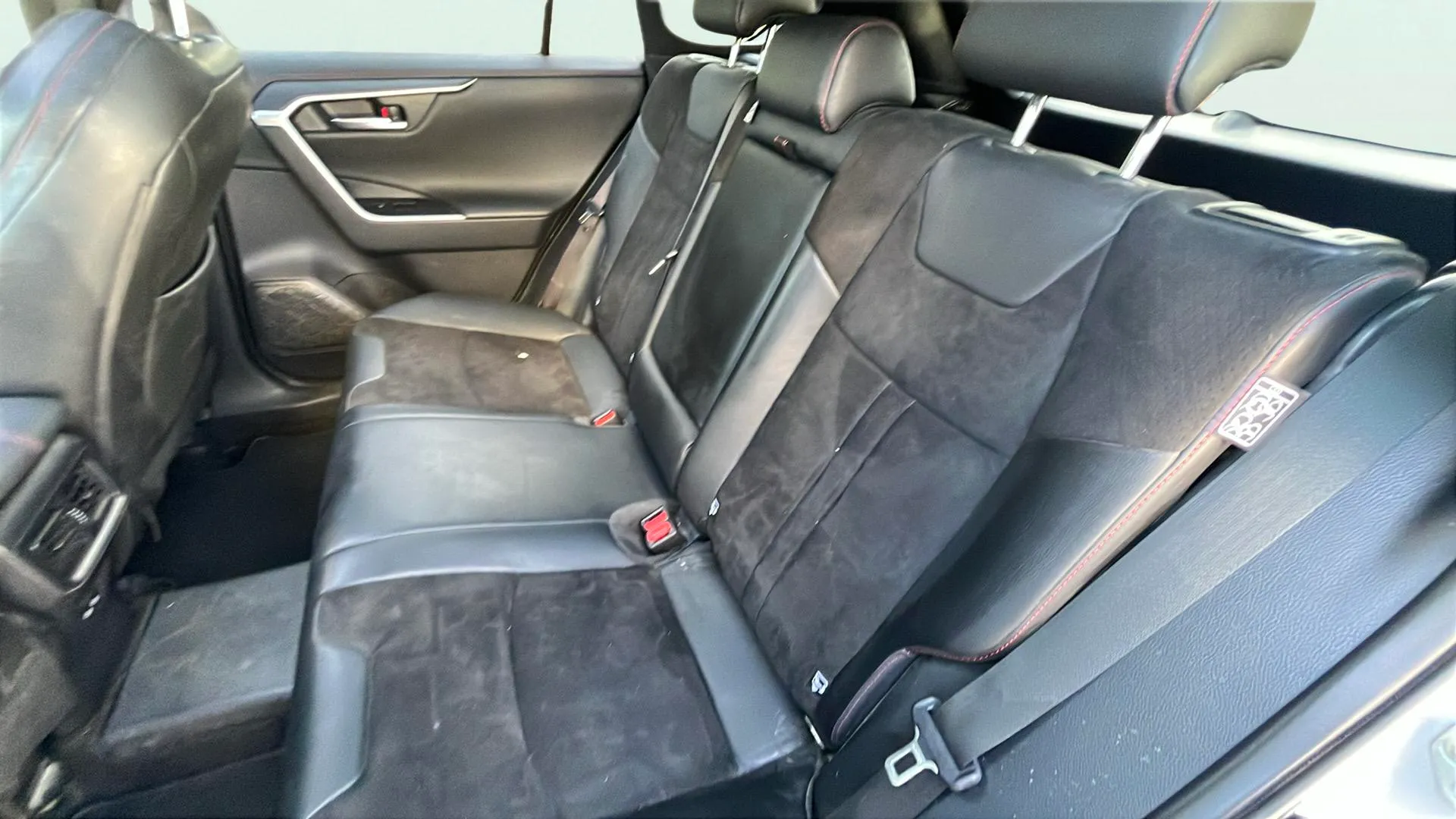 Toyota RAV4 2.5l PLUG-IN 300PH (e-CVT) Advance - foto 9