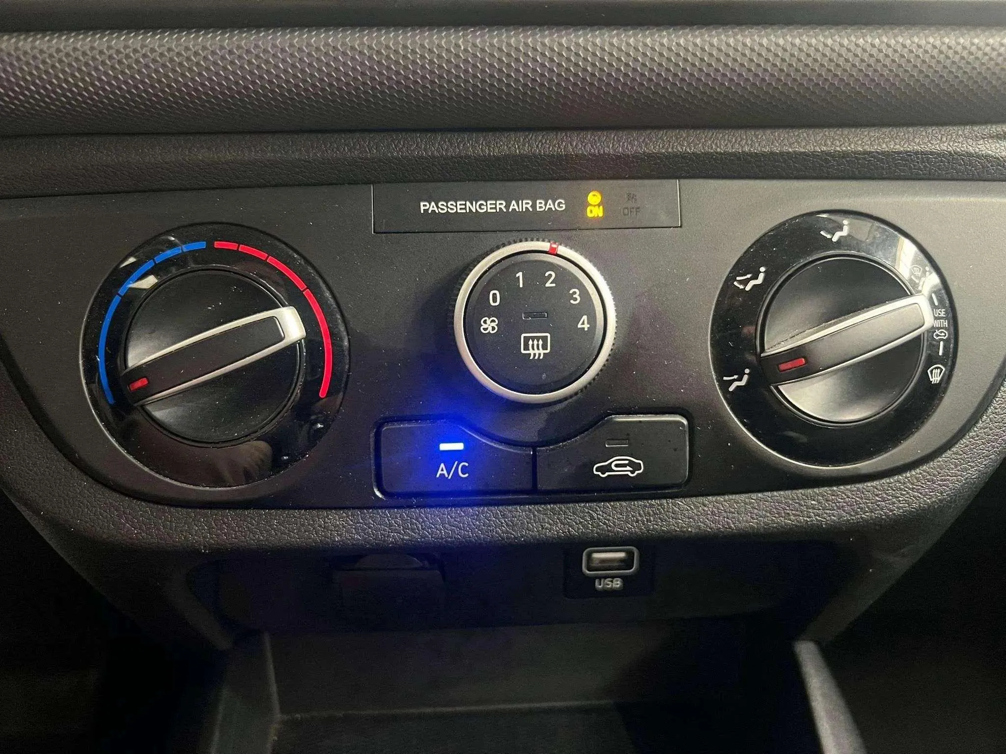Hyundai i10 1.0 Klass - foto 23