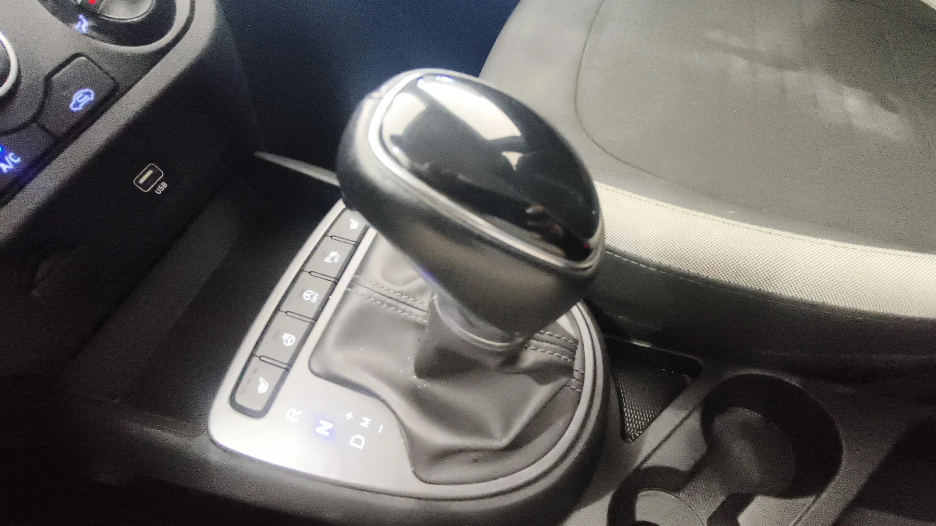 Hyundai i10 1.0 Klass - foto 18