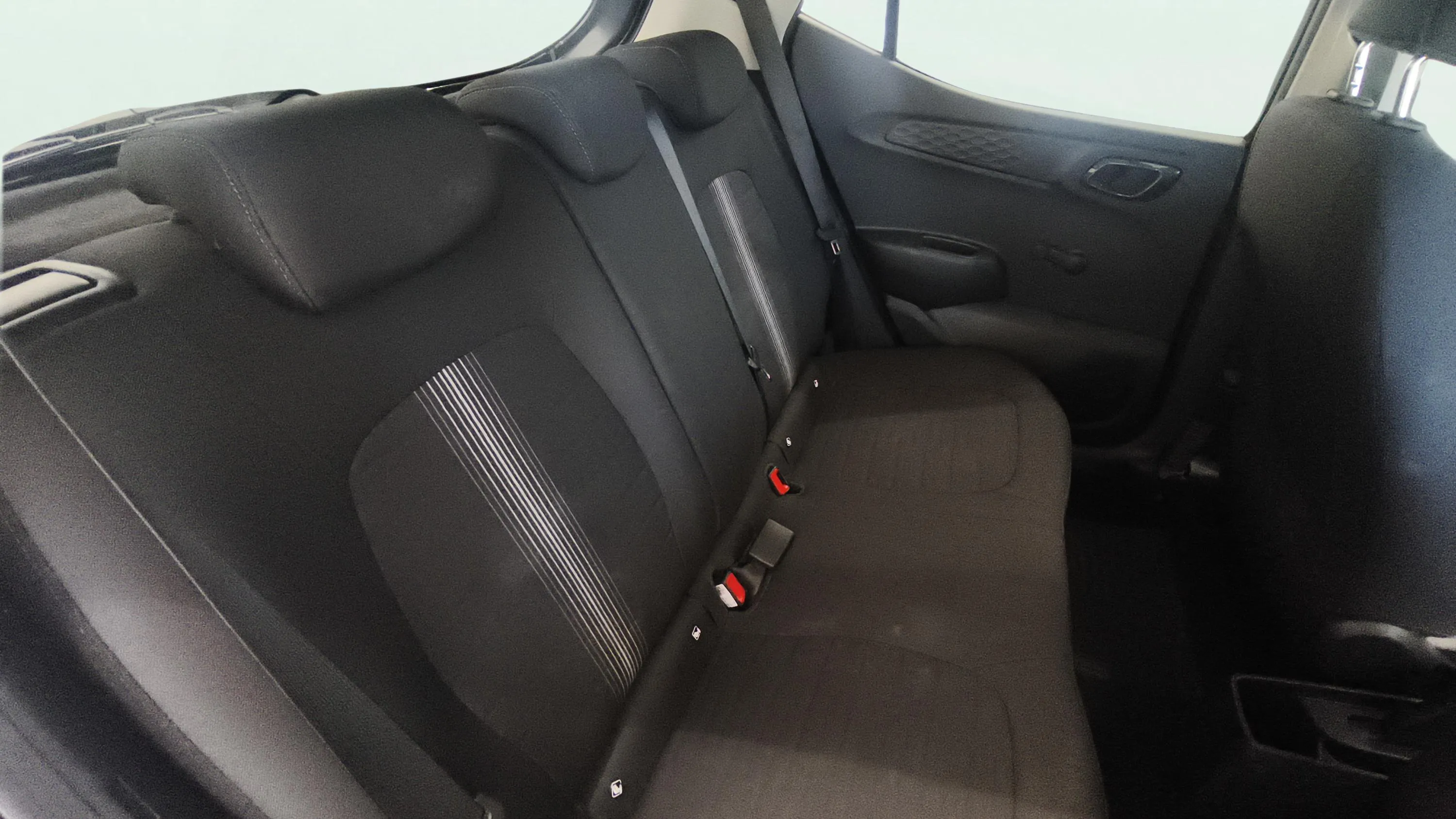 Hyundai i10 1.0 Klass - foto 8