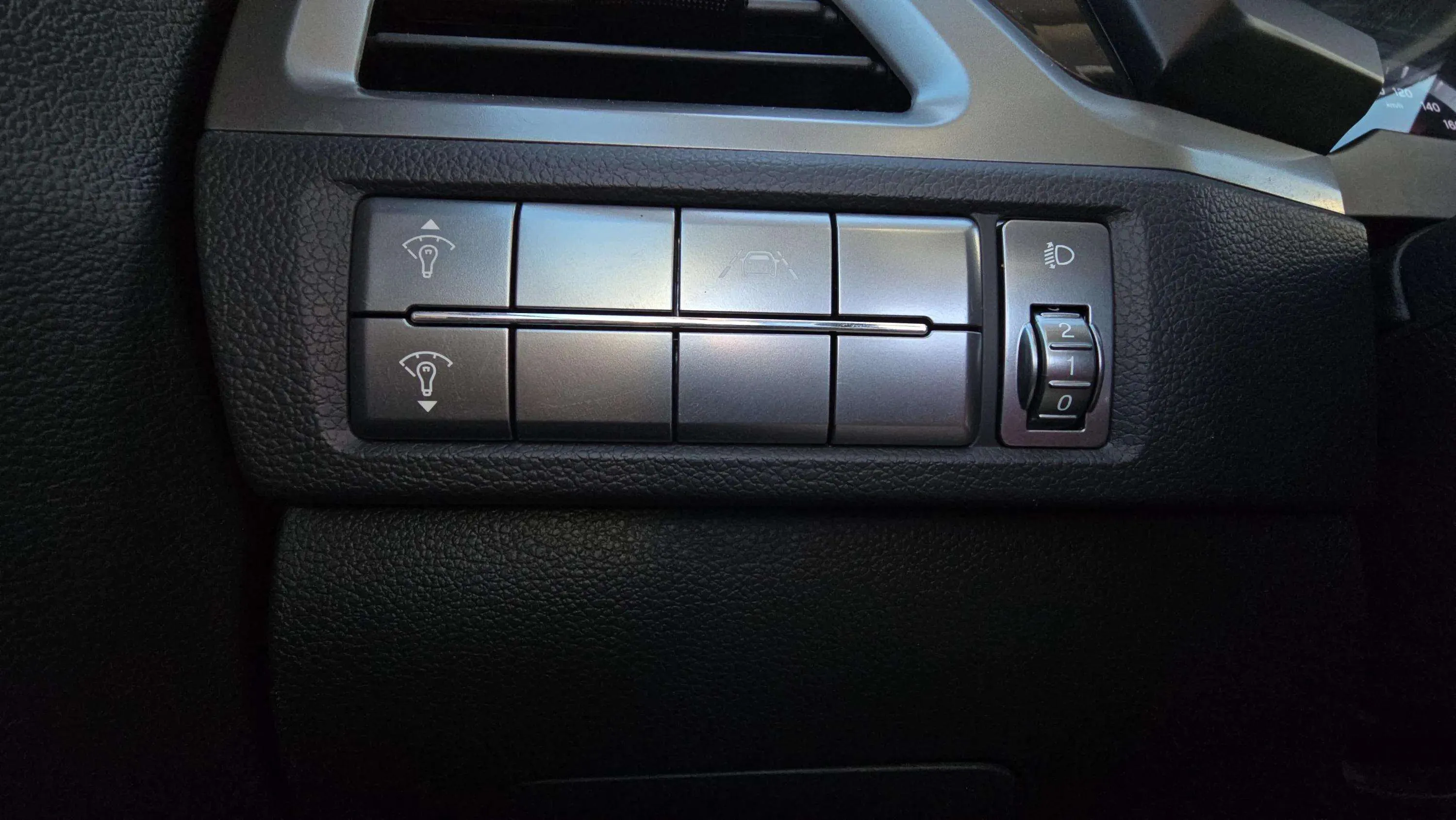 SsangYong Korando G15T LP Urban Plus - foto 22