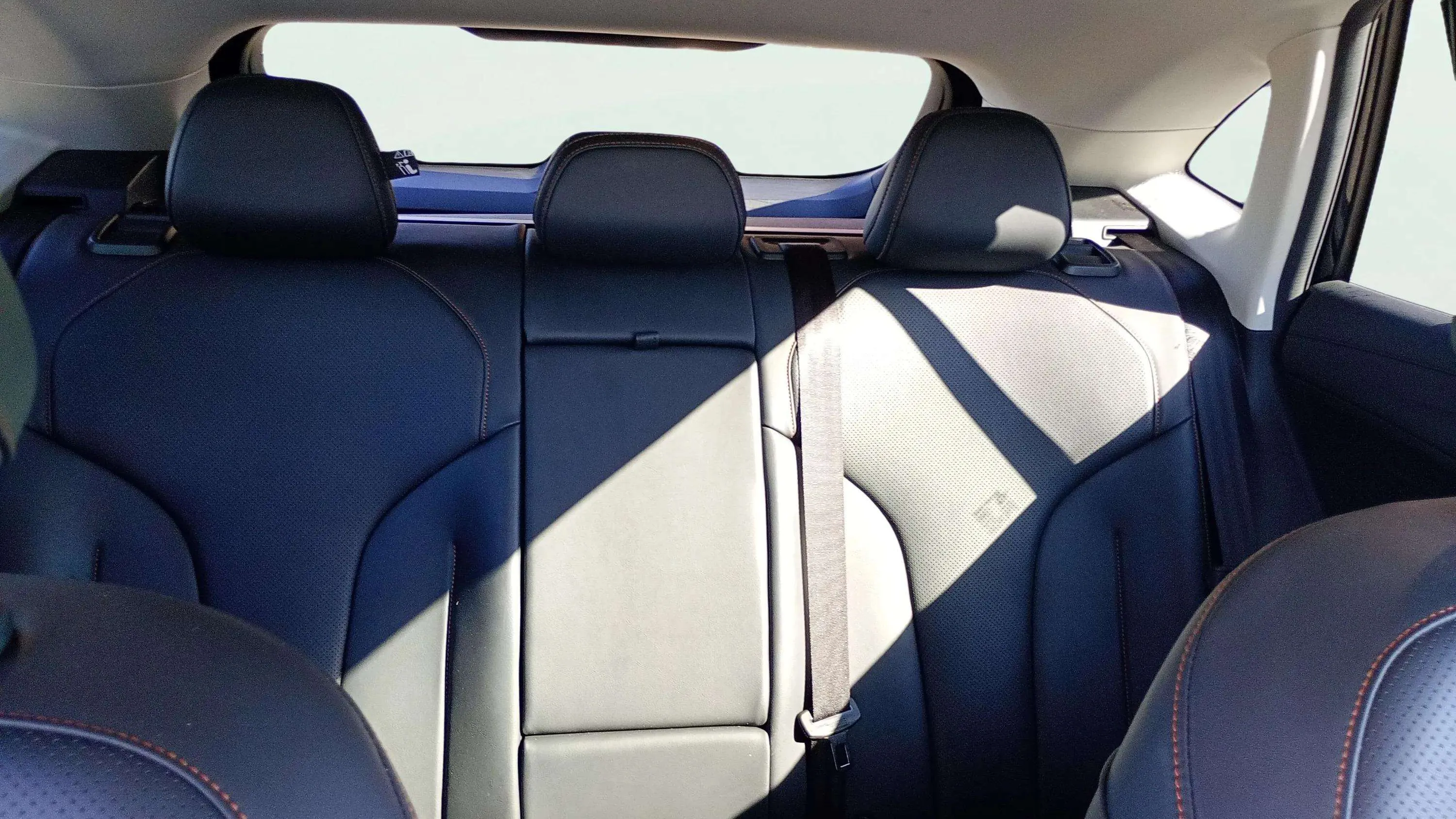 MG HS 1.5T Luxury DCT - foto 12