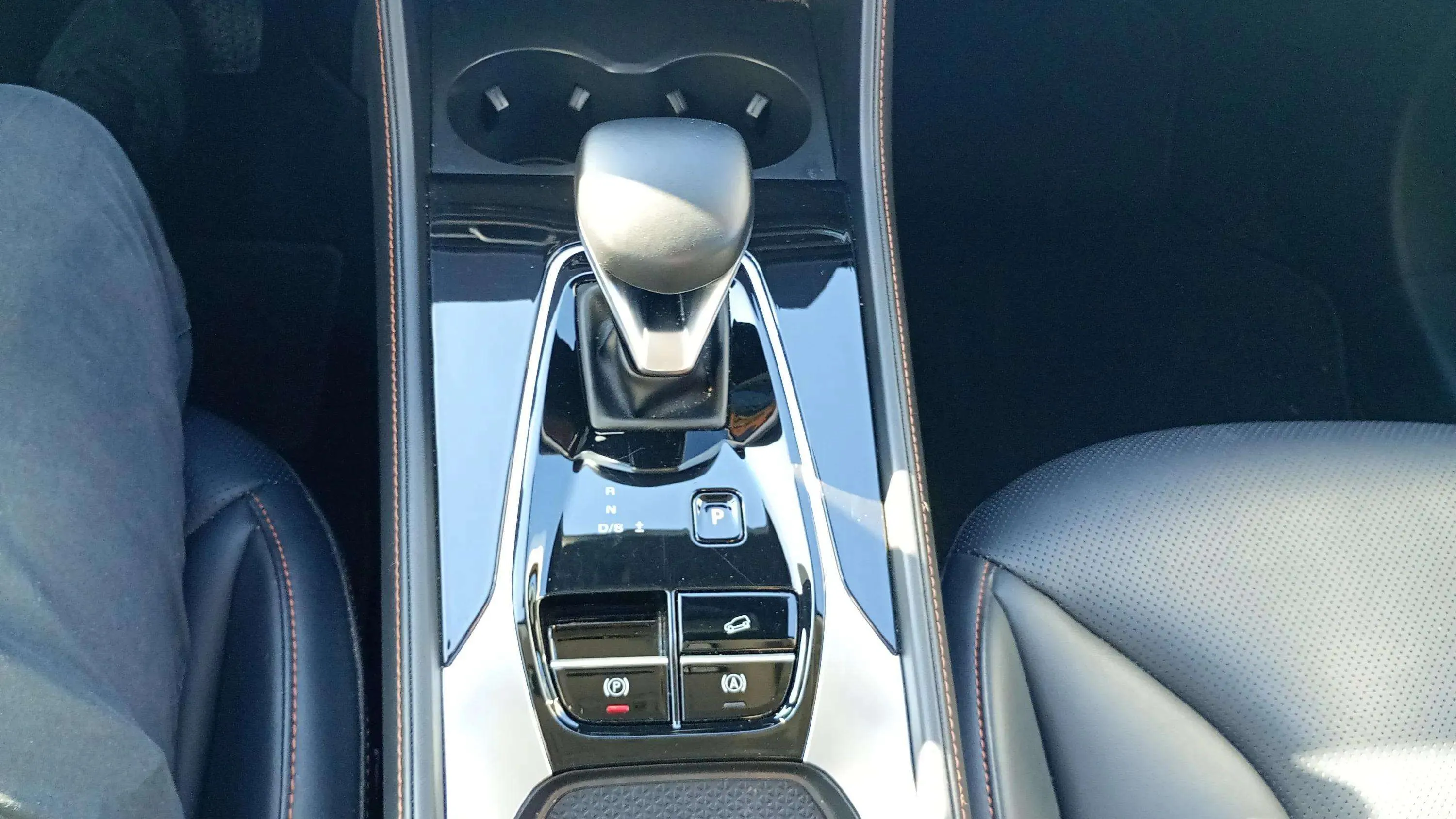 MG HS 1.5T Luxury DCT - foto 19