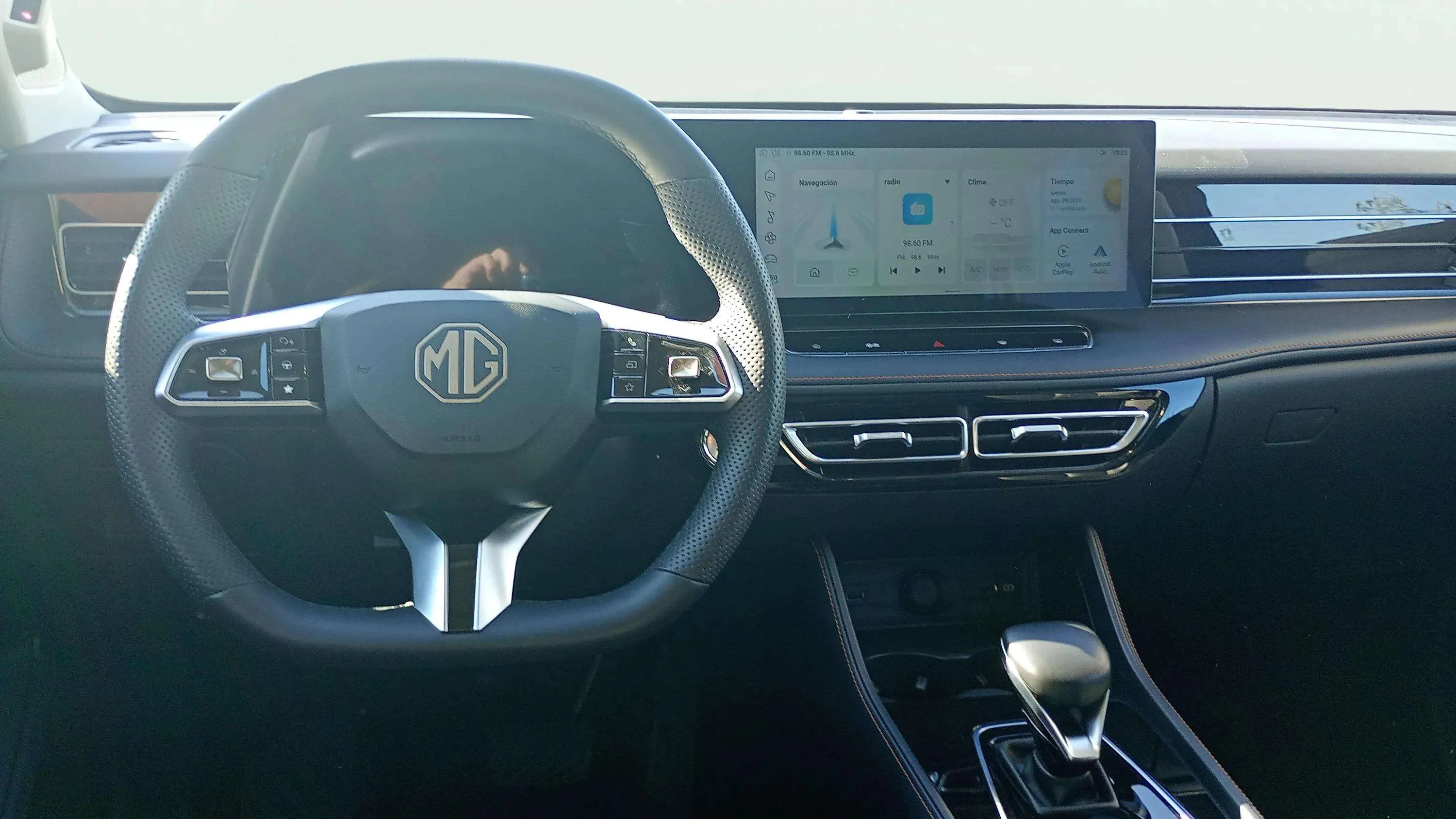 MG HS 1.5T Luxury DCT - foto 6
