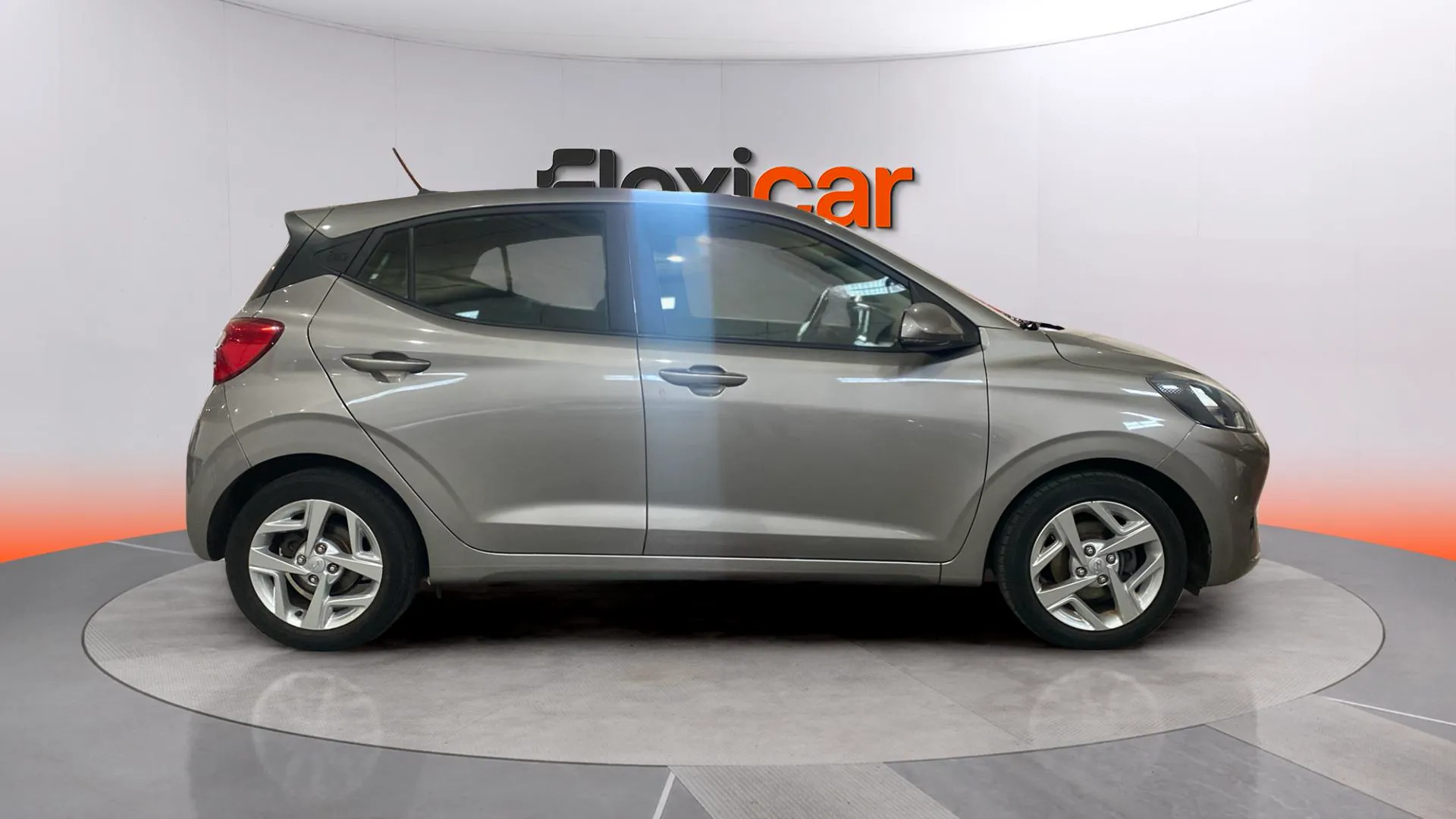 Hyundai i10 1.0 Klass - foto 7
