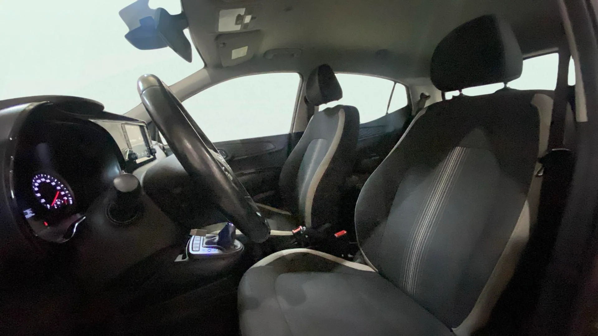 Hyundai i10 1.0 Klass - foto 15