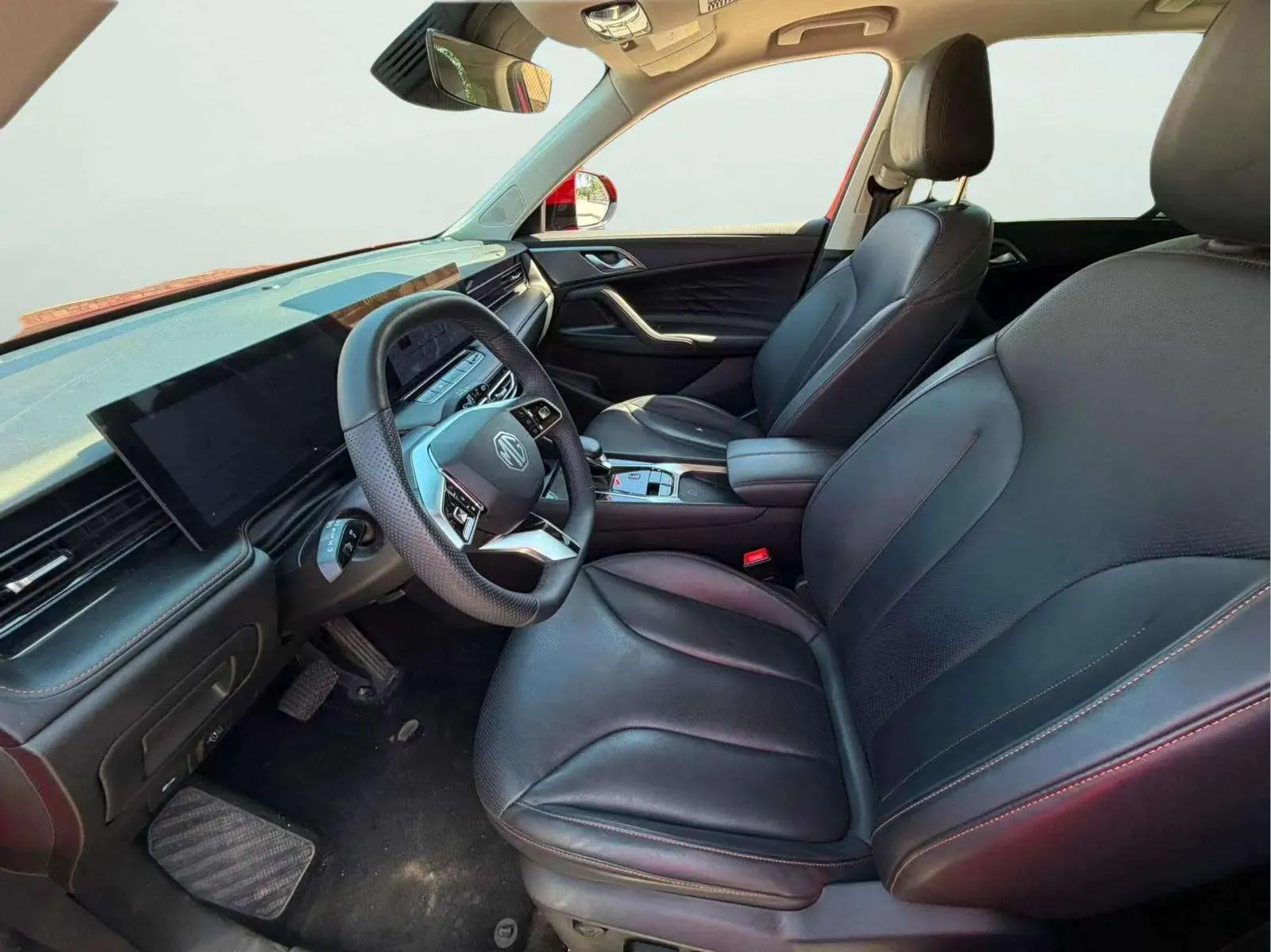 MG HS 1.5T Luxury DCT - foto 12