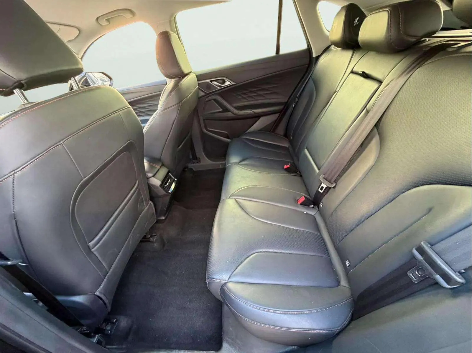 MG HS 1.5T Luxury DCT - foto 11