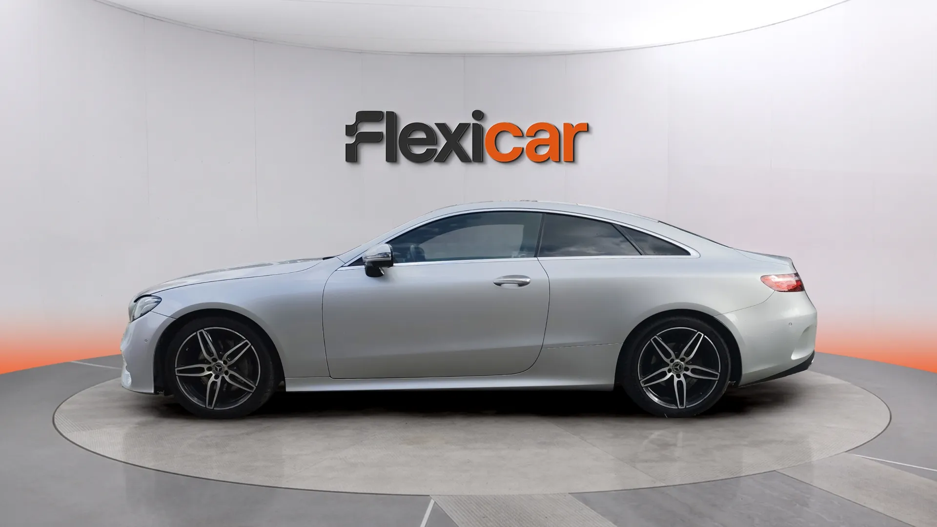 Mercedes-Benz Clase E Coupé E 220 d 4MATIC - foto 4
