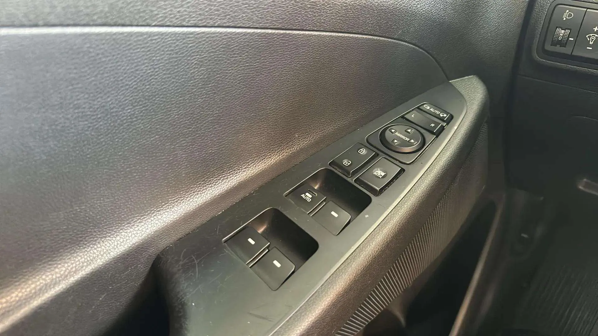 Hyundai Tucson - foto 24