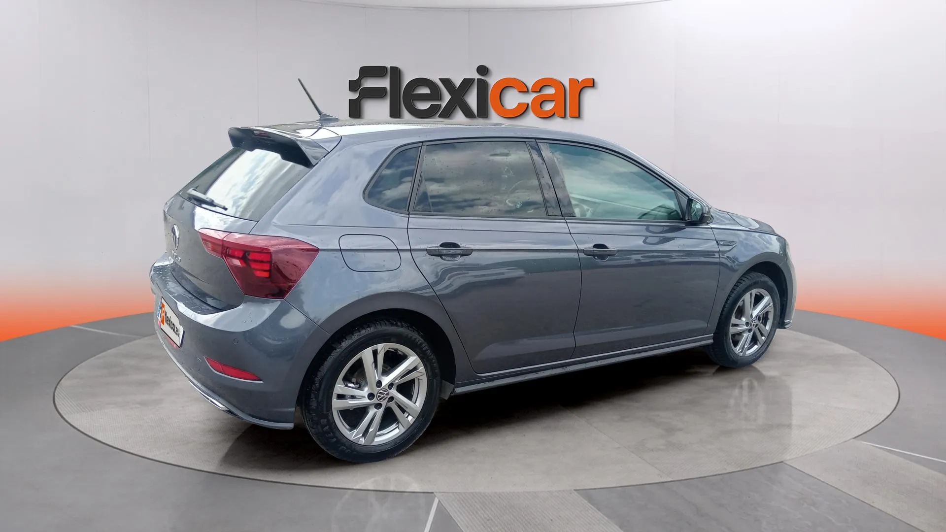 Volkswagen Polo R-Line 1.0 TSI DSG - foto 11