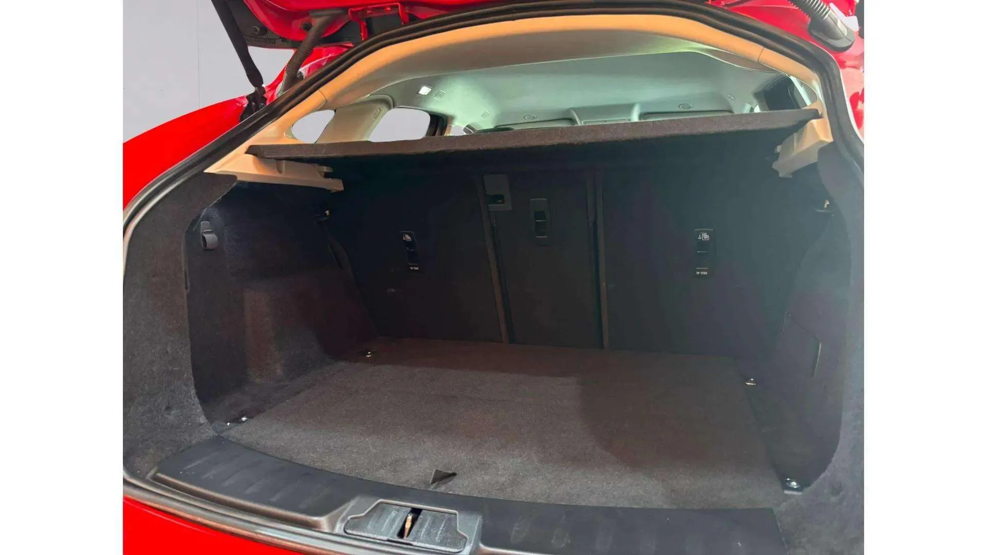 Jaguar E-Pace 2.0D S - foto 19