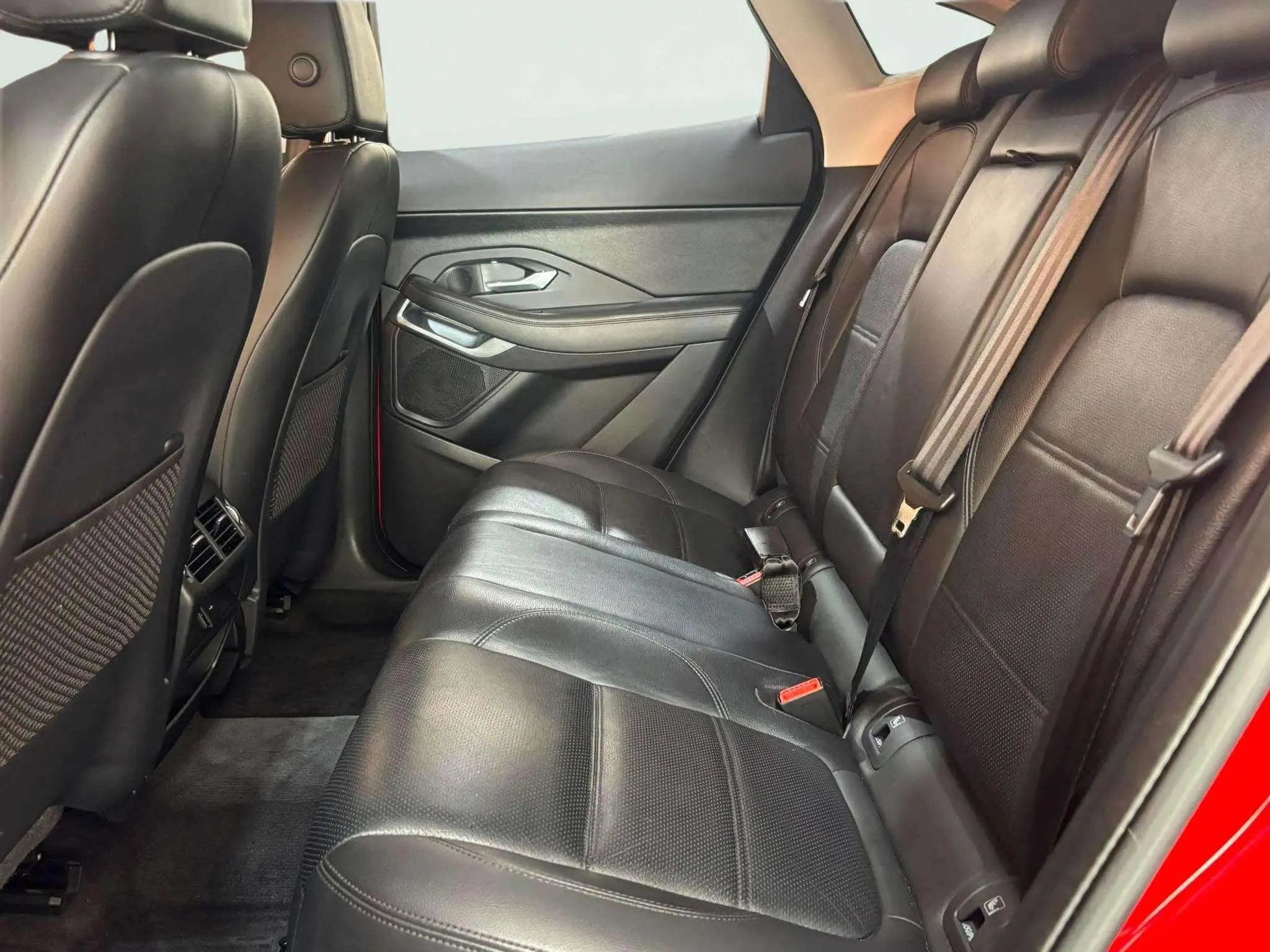 Jaguar E-Pace 2.0D S - foto 11