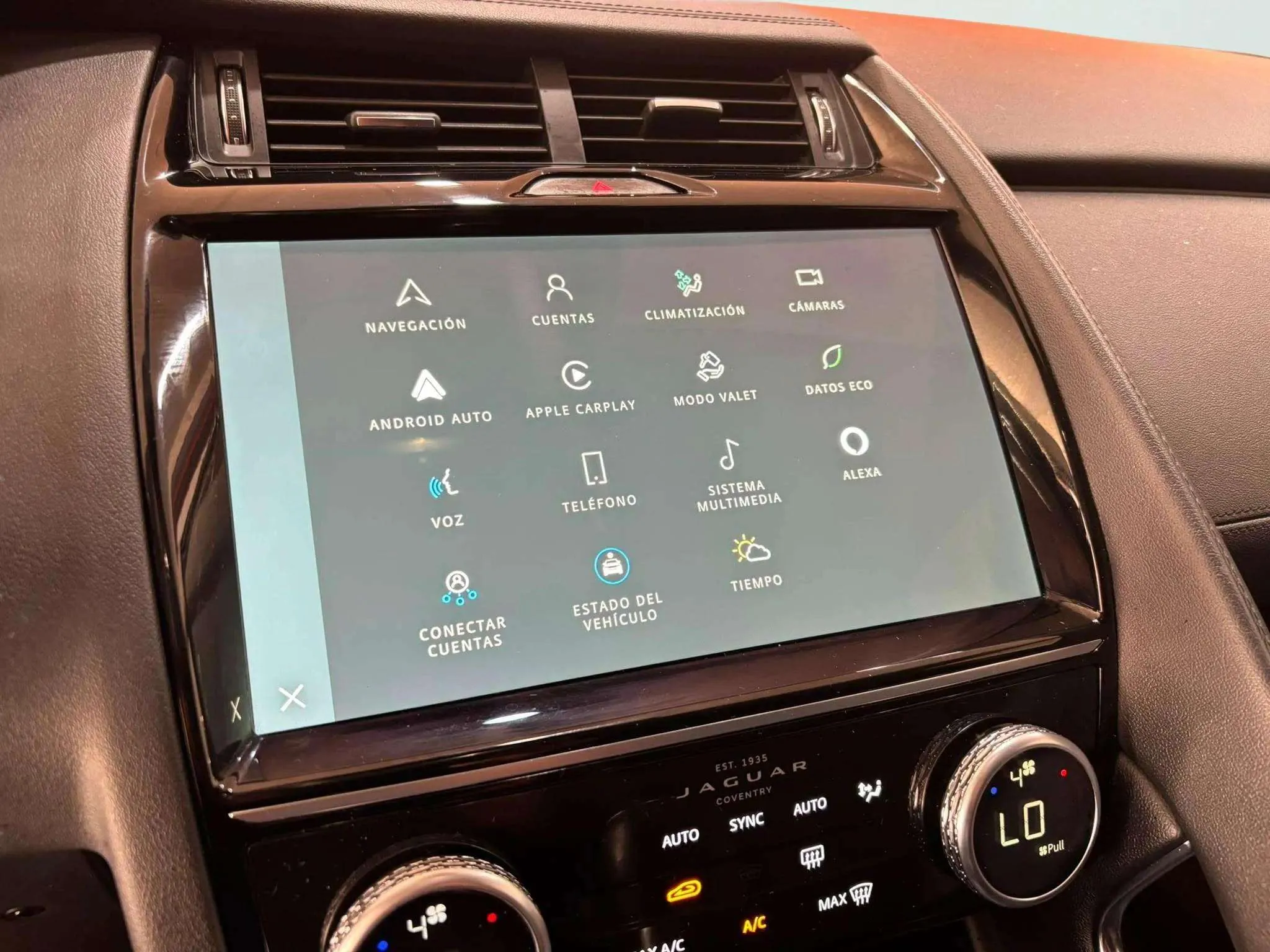 Jaguar E-Pace 2.0D S - foto 14