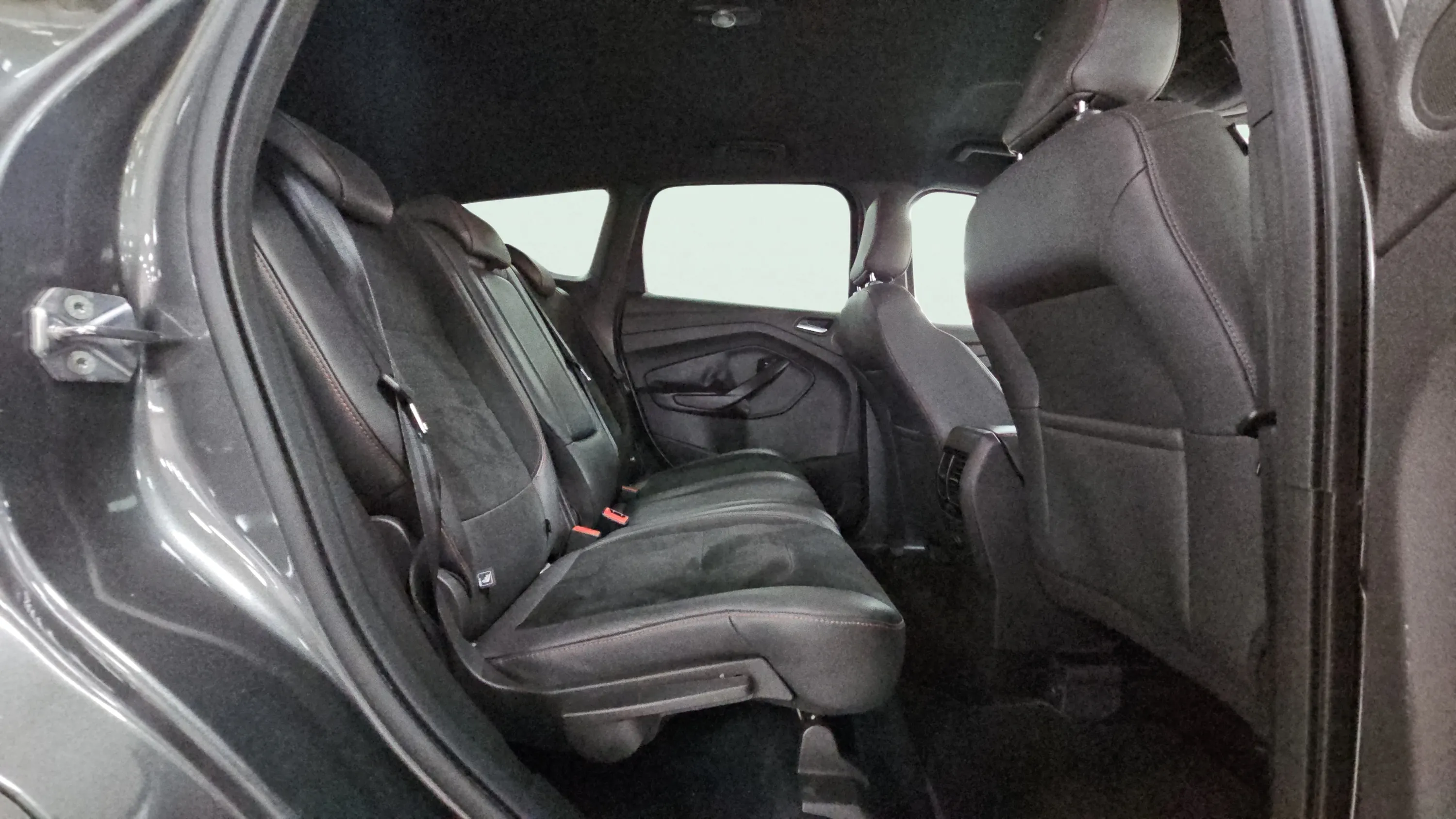 Ford Kuga 1.5 EcoBoost 4x2 ST-Line - foto 18