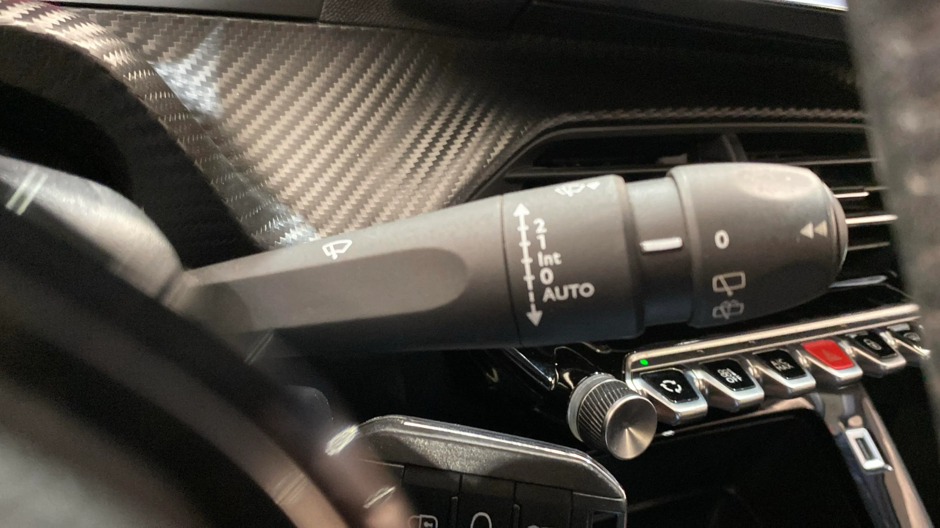 Peugeot 2008 Active Pack PureTech 100 BVM6 - foto 21