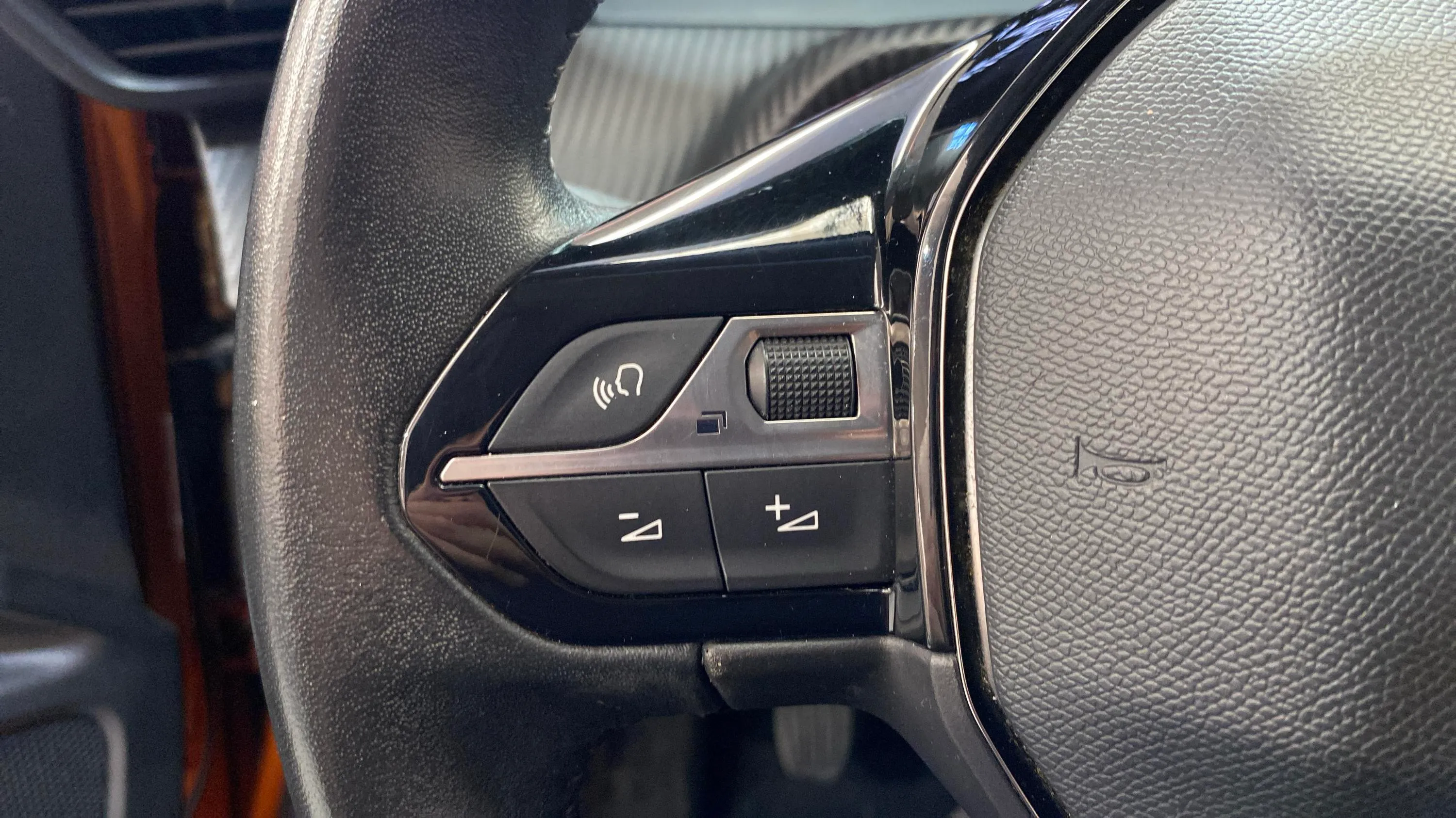 Peugeot 2008 Active Pack PureTech 100 BVM6 - foto 18