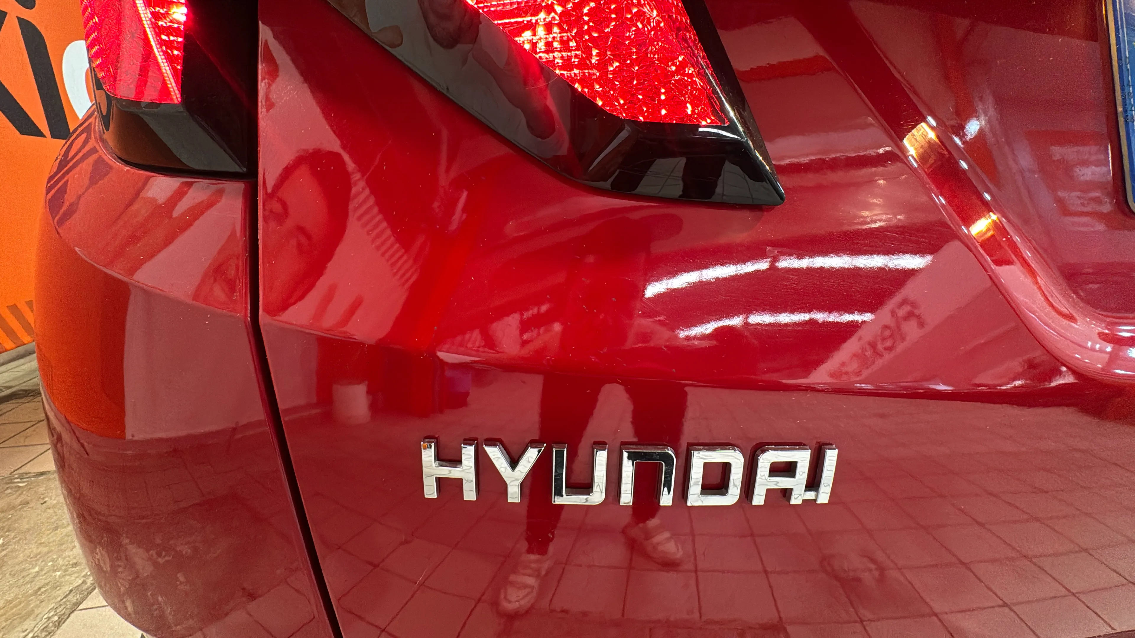 Hyundai Tucson 1.6 T-GDi HEV Maxx S/Cable Re. - foto 11