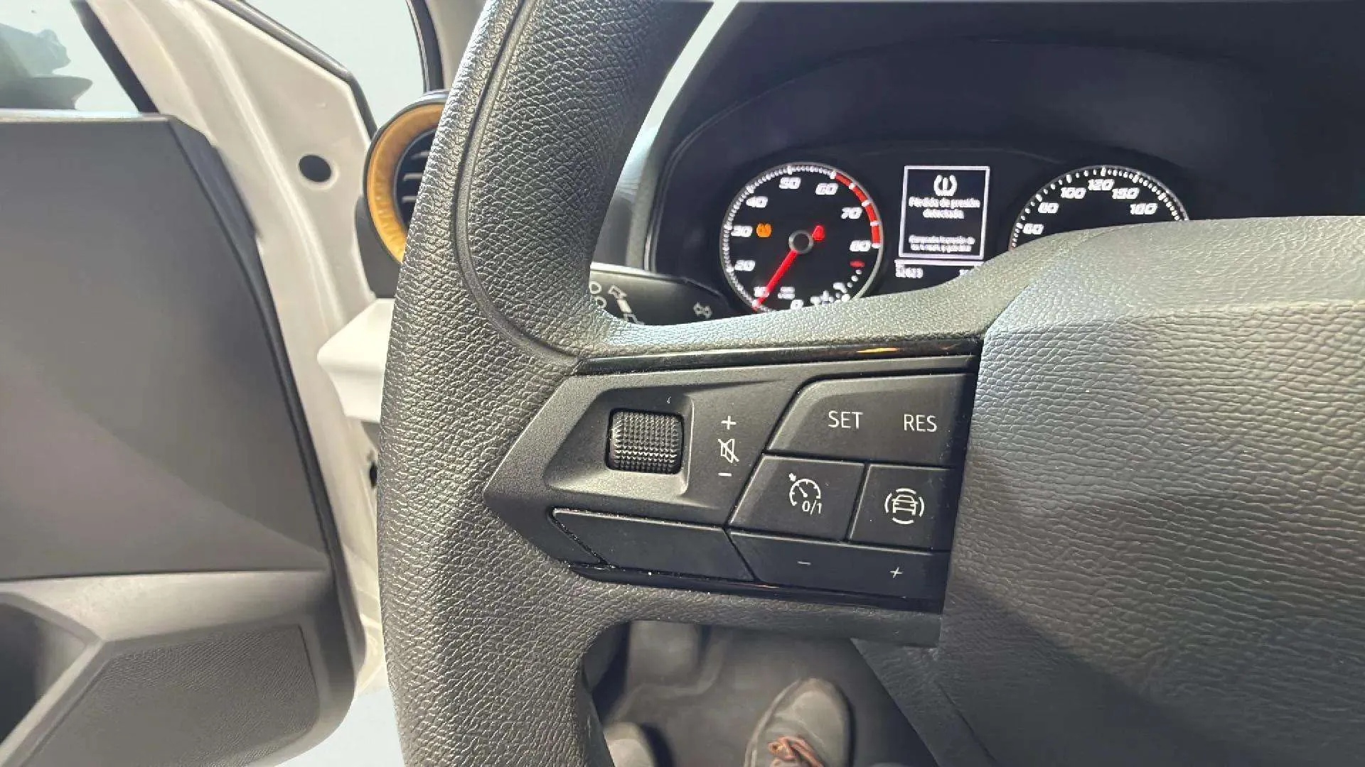 SEAT Ibiza 1.0 MPI Reference - foto 13