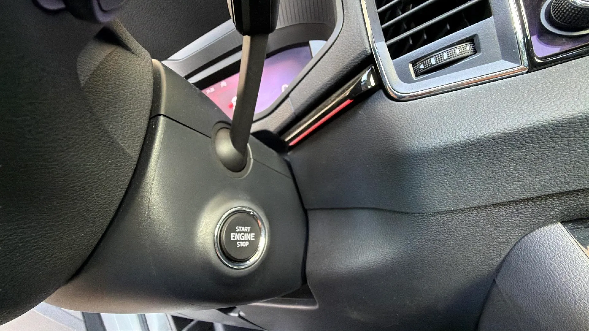 Škoda Karoq 1.5 TSI DSG ACT Ambition - foto 26