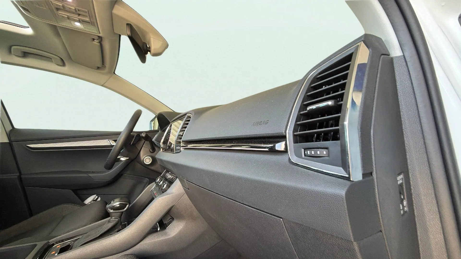 Škoda Karoq 1.5 TSI DSG ACT Ambition - foto 20