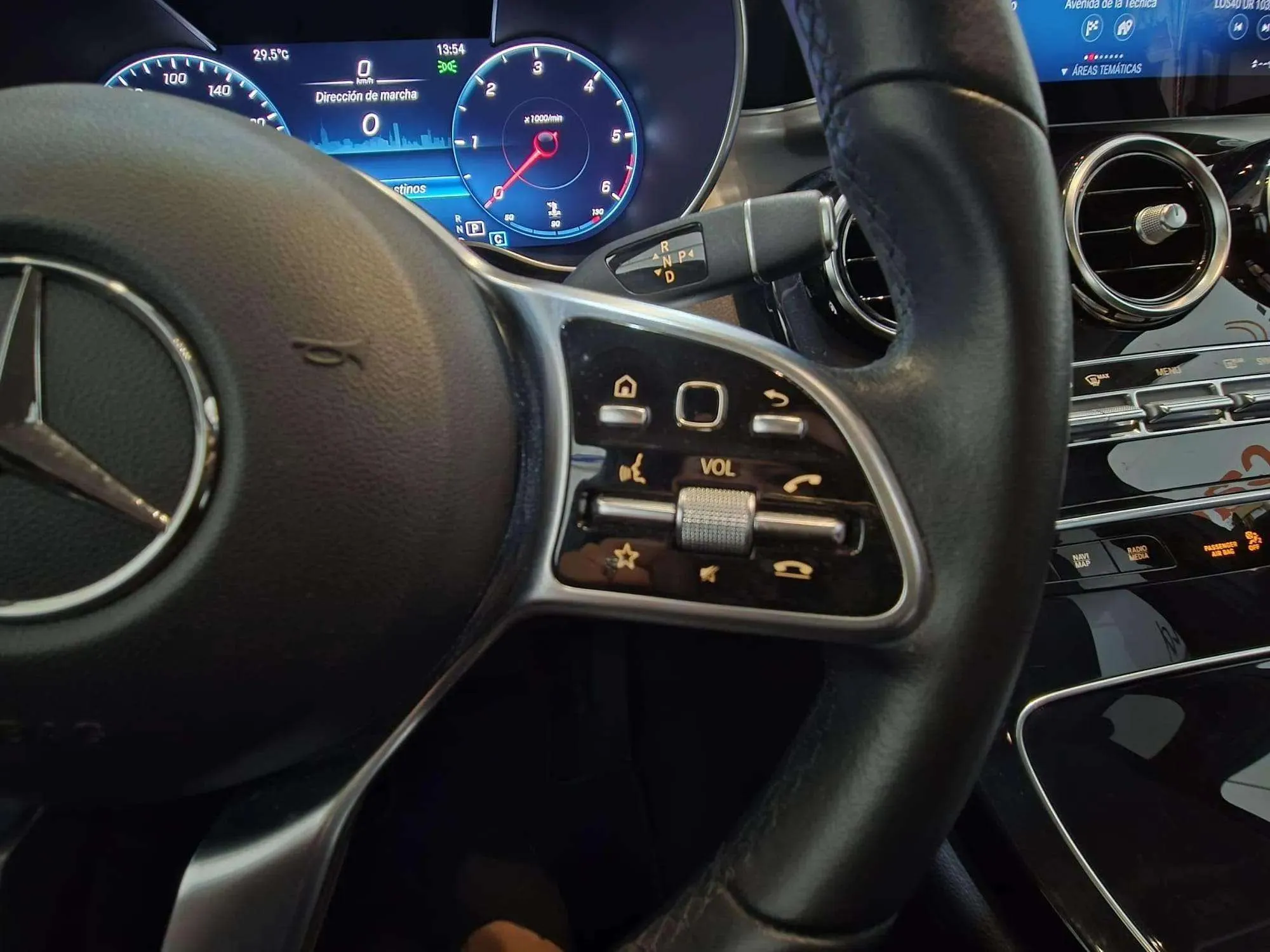 Mercedes-Benz GLC 200 d 4MATIC - foto 17