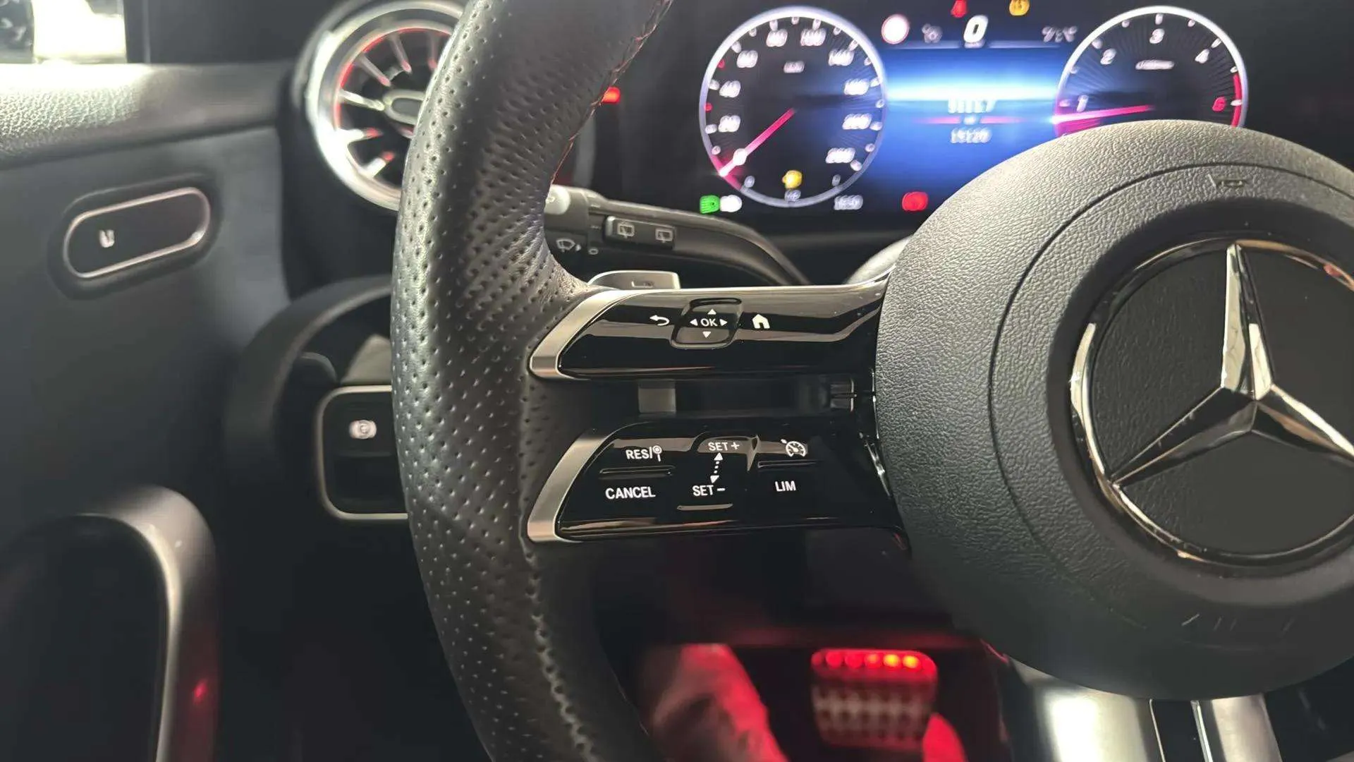 Mercedes-Benz Clase A A 180 d - foto 17