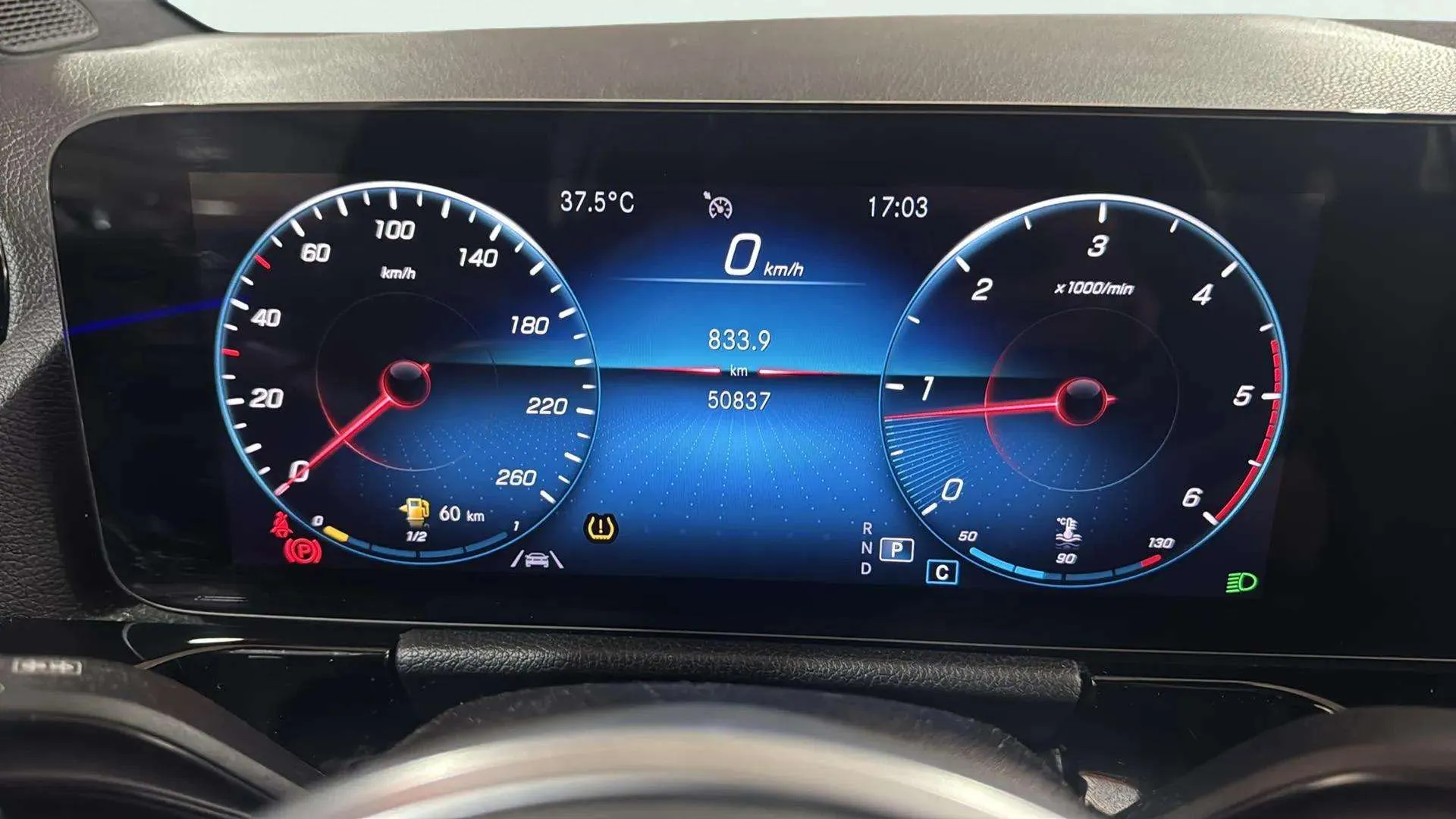 Mercedes-Benz GLA 200 D - foto 9