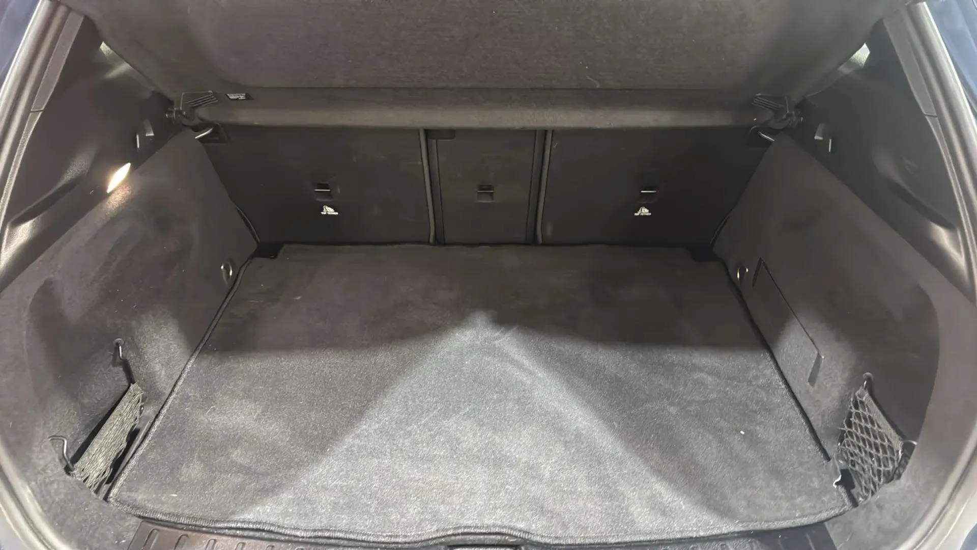 Mercedes-Benz GLA 200 D - foto 29