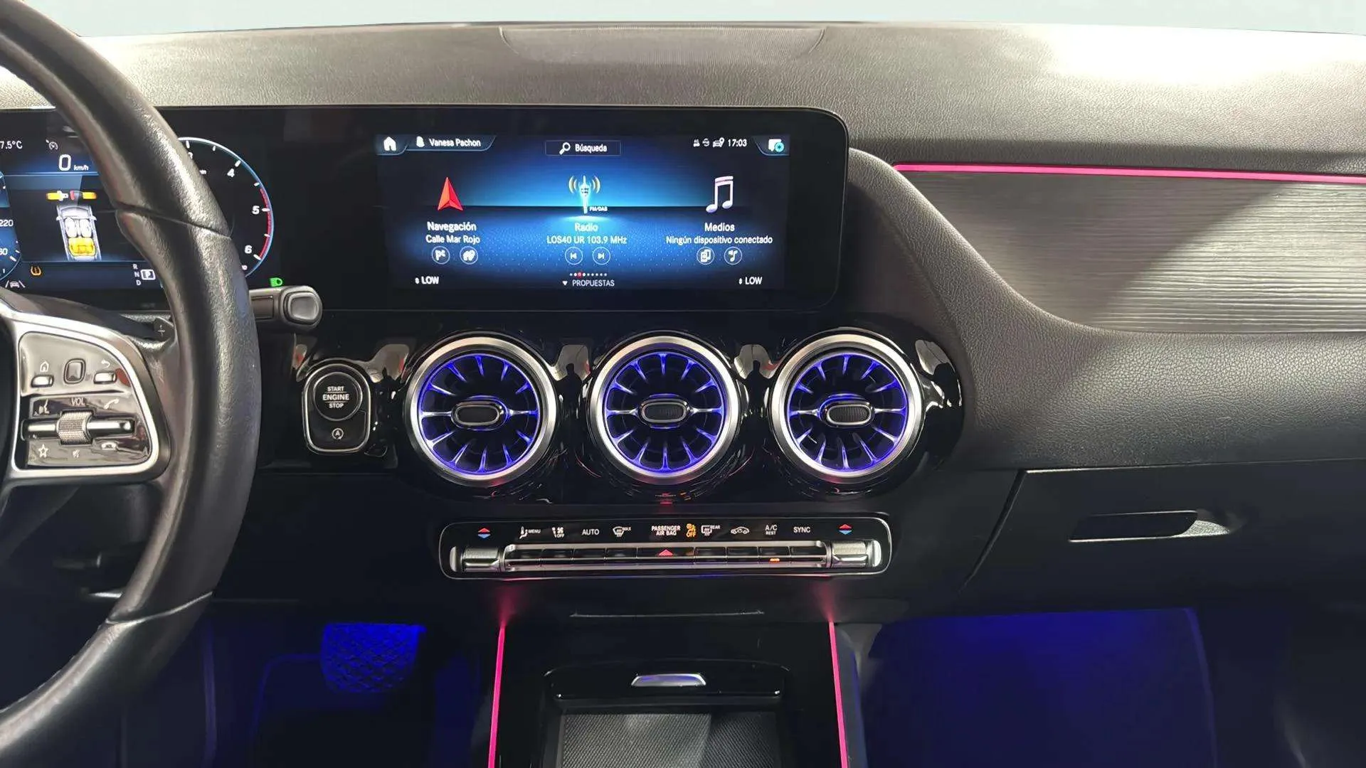 Mercedes-Benz GLA 200 D - foto 12